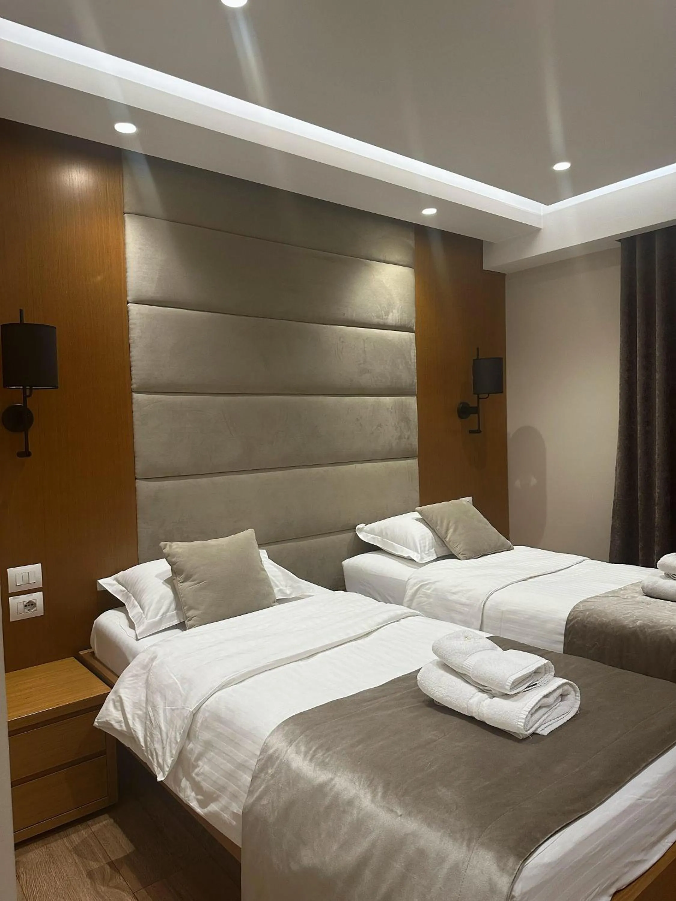 Comfort Double or Twin Room in Hotel Queen