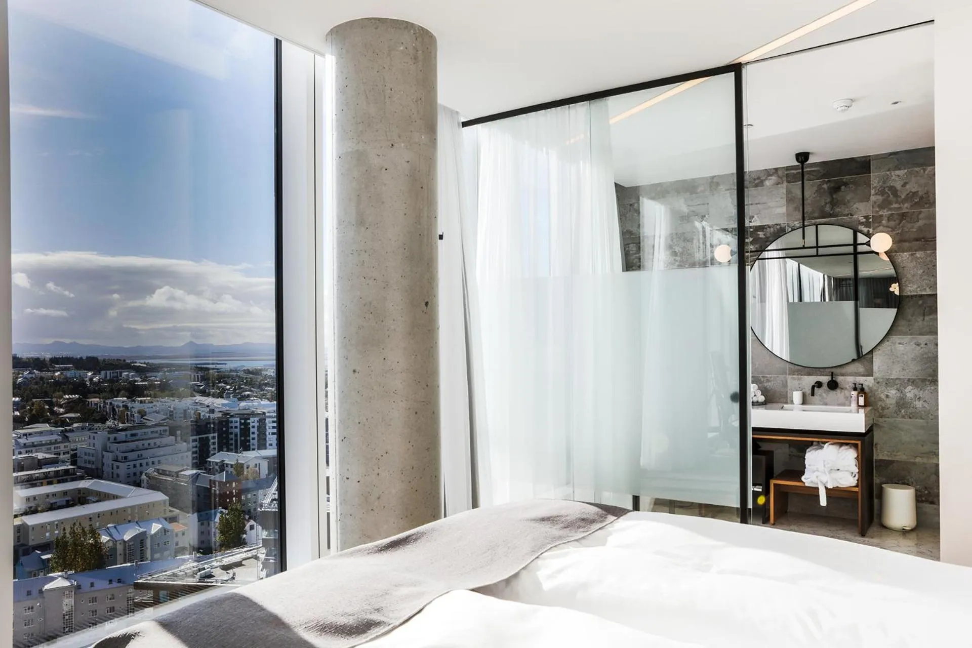 Panoramic Suite with City View in Tower Suites Reykjavík