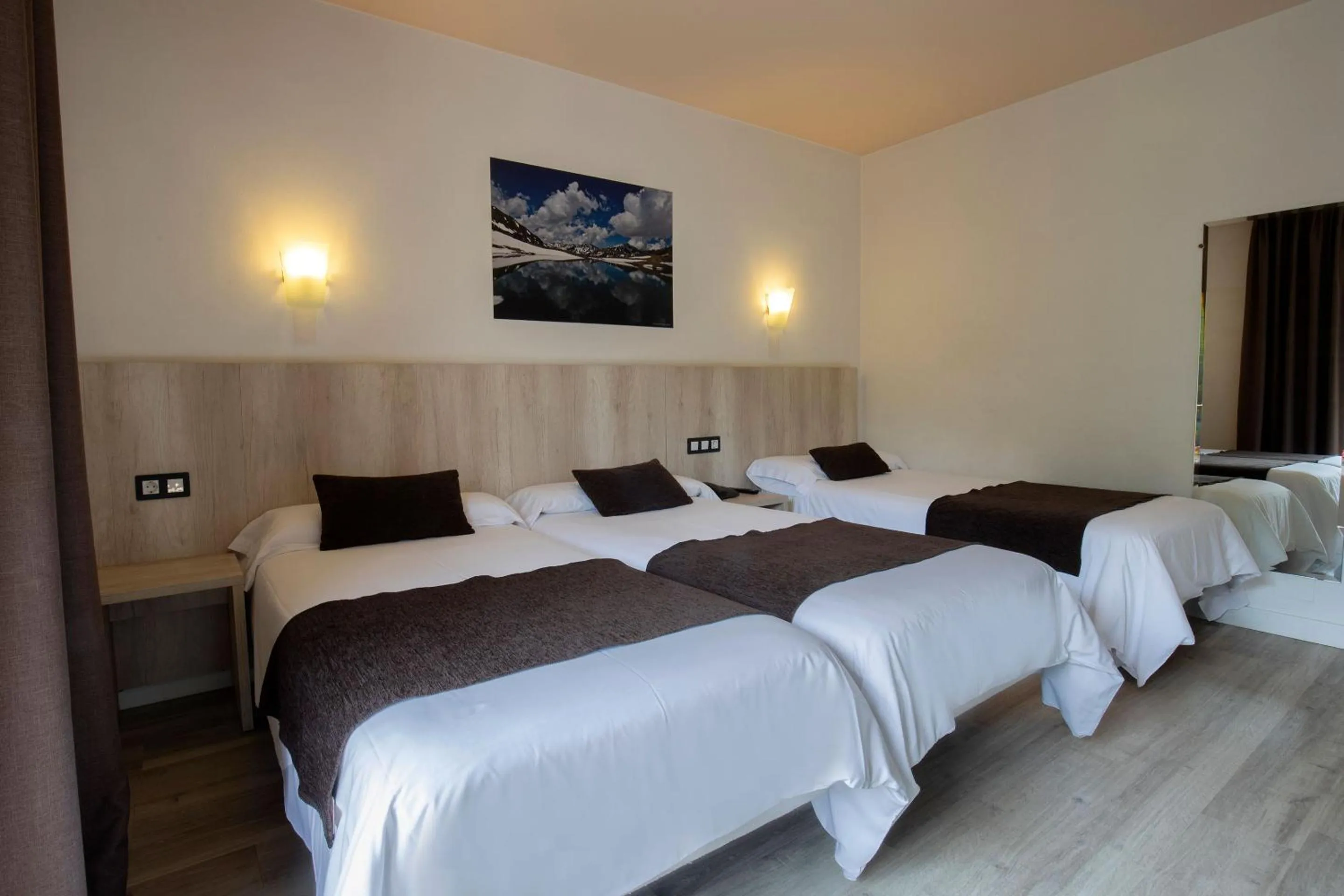 Superior Triple Room in Hotel Marco Polo by Nexta