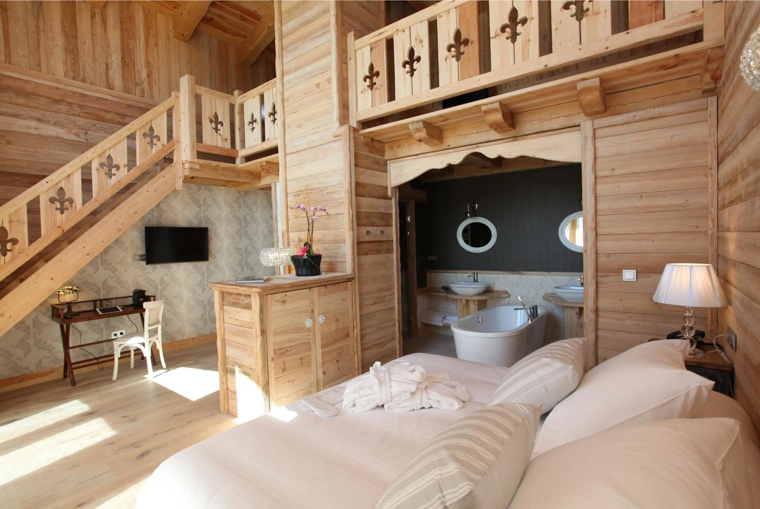 Superior Suite in Hotel Viñas de Lárrede