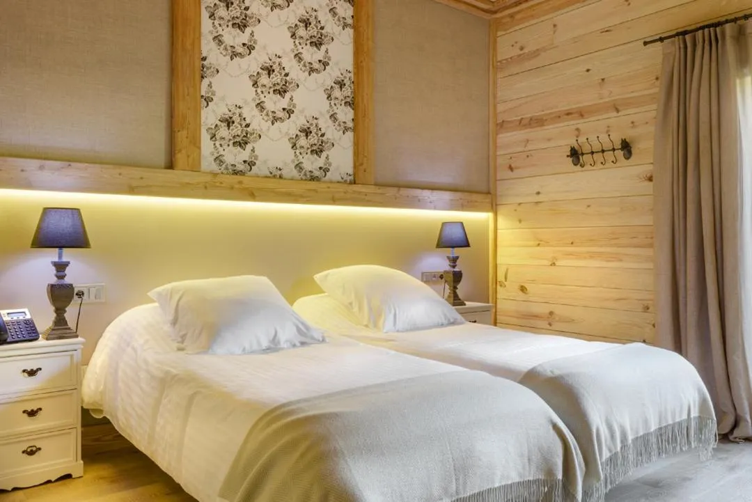 Superior Double or Twin Room with Garden View in Hotel Viñas de Lárrede