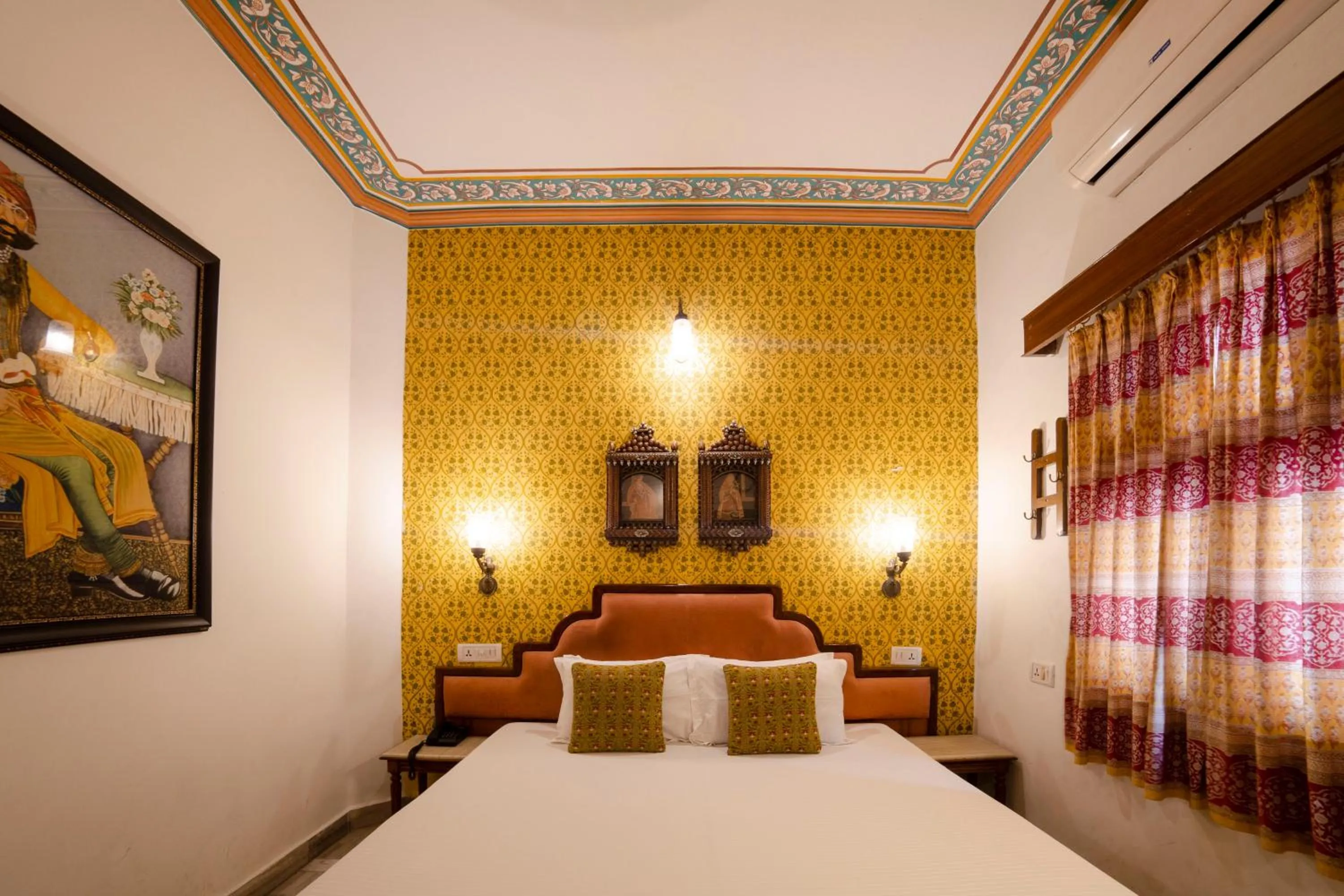 Standard Double Room in Hotel Pearl Palace Jaipur