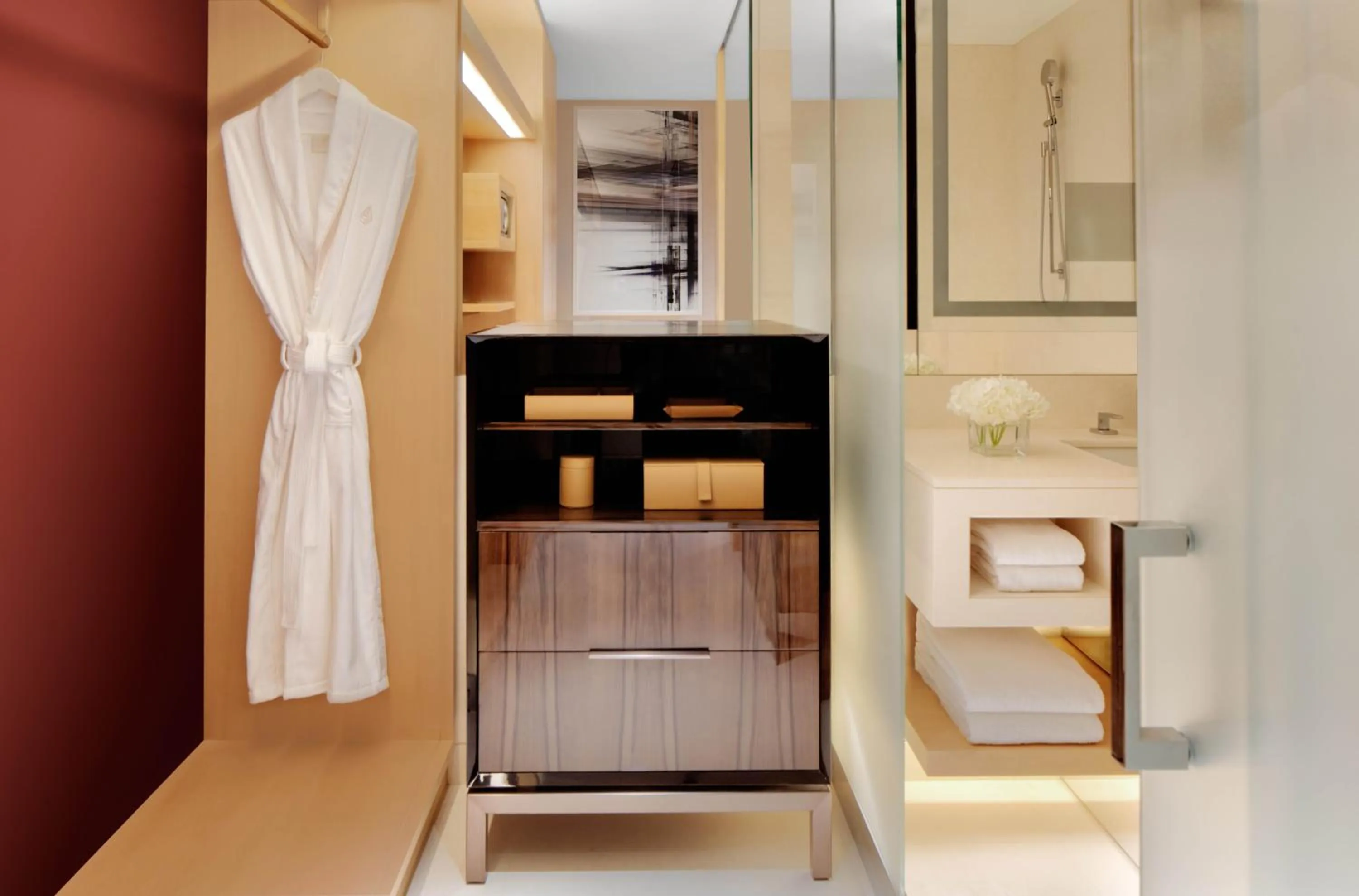 Premier King Room in Four Seasons Hotel Dubai International Financial Centre