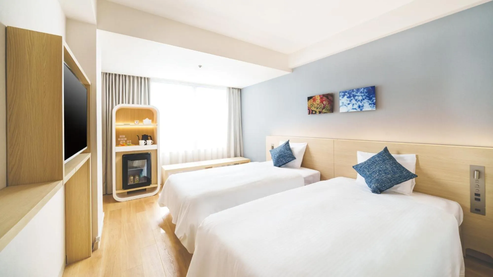 Deluxe Twin Room - Non-Smoking in 琉球オリオンホテル 那覇国際通り