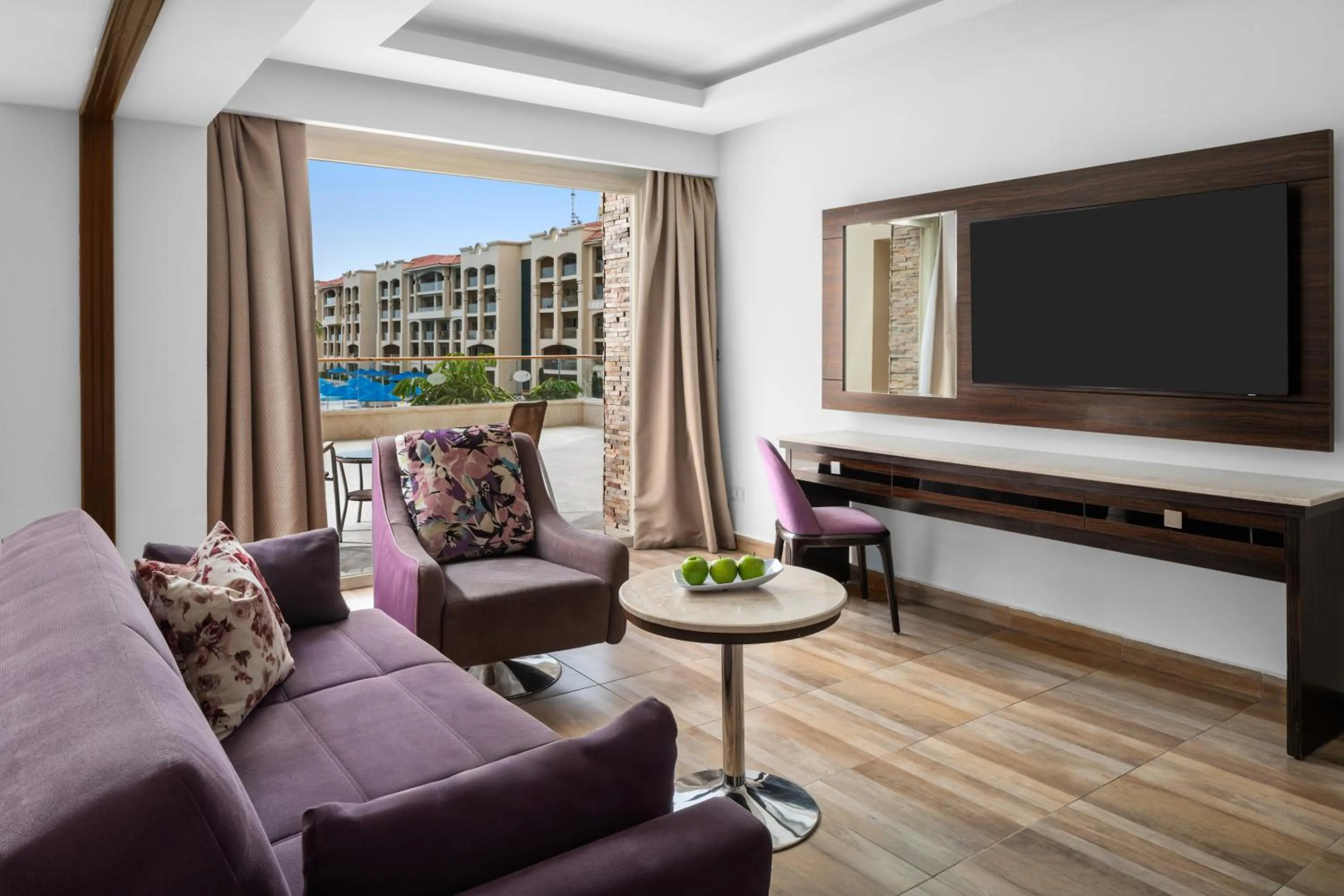 Junior Suite Pool View with Jacuzzi in Pickalbatros White Beach Resort - Hurghada