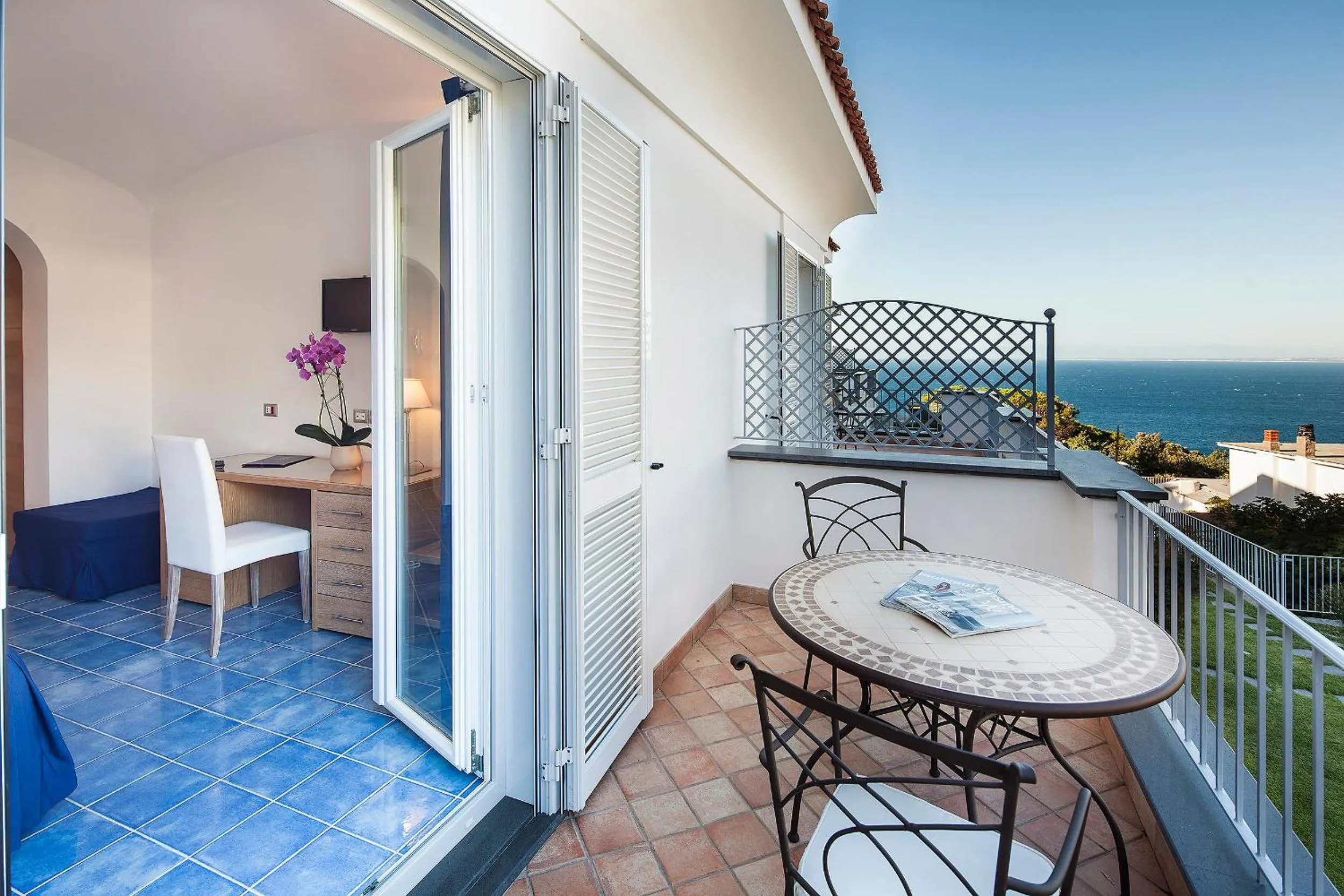 Superior Double Room with Side Sea View in Grifo Hotel Charme & SPA