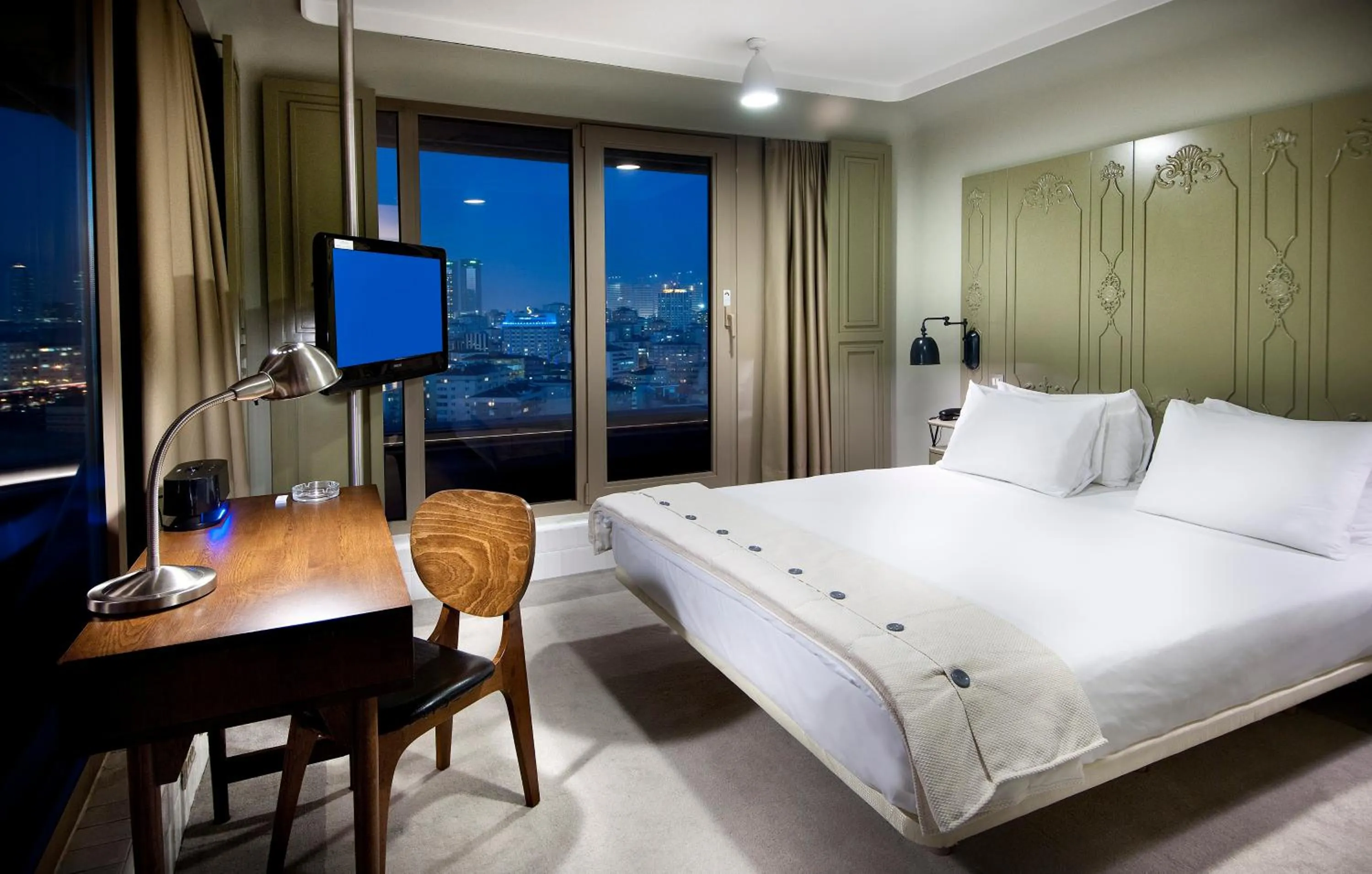 Superior Double or Twin Room with Sea View in The Cettia Istanbul