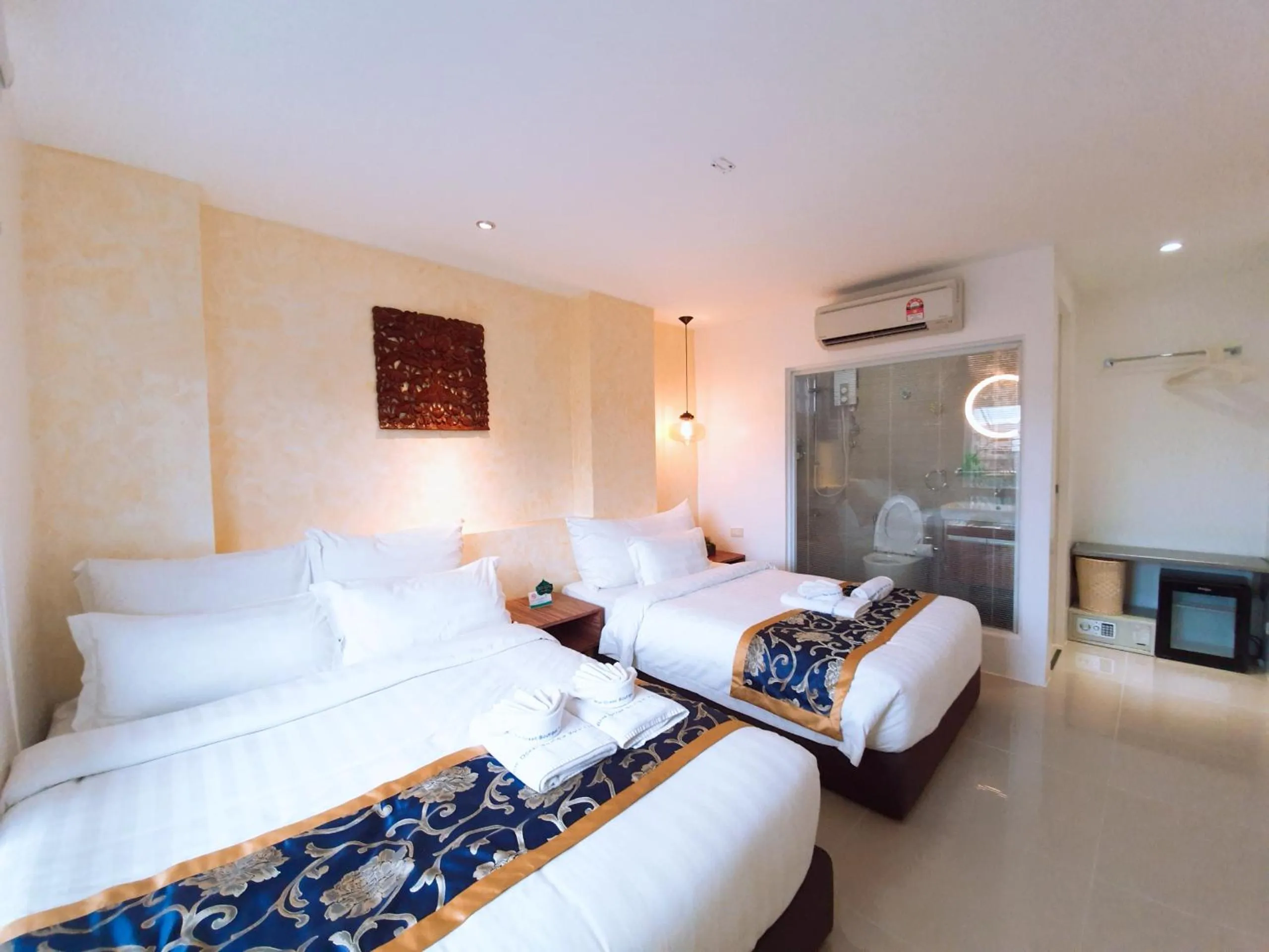 Deluxe Triple Room in BLUE OCEAN BOUTIQUE HOTEL - Boracay Island