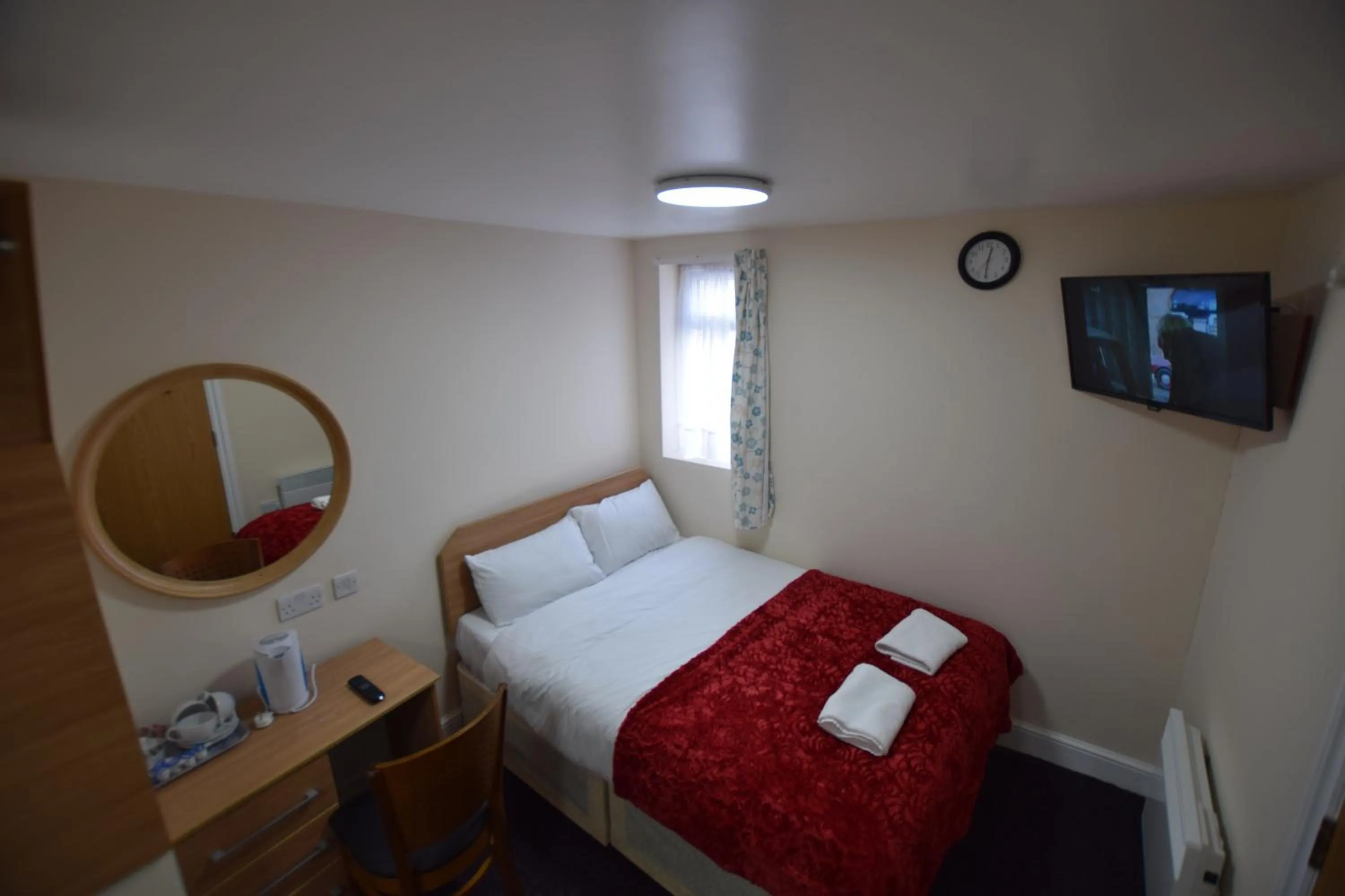 Double Room in Woodlands Lodge Ilford