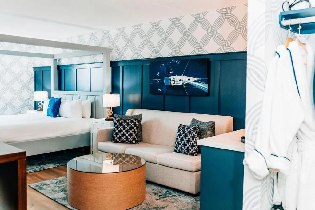 Junior Suite in Salem Waterfront Hotel & Suites