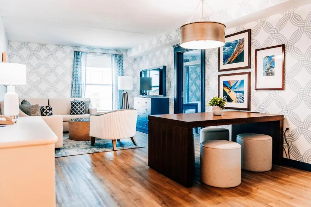 King Suite in Salem Waterfront Hotel & Suites