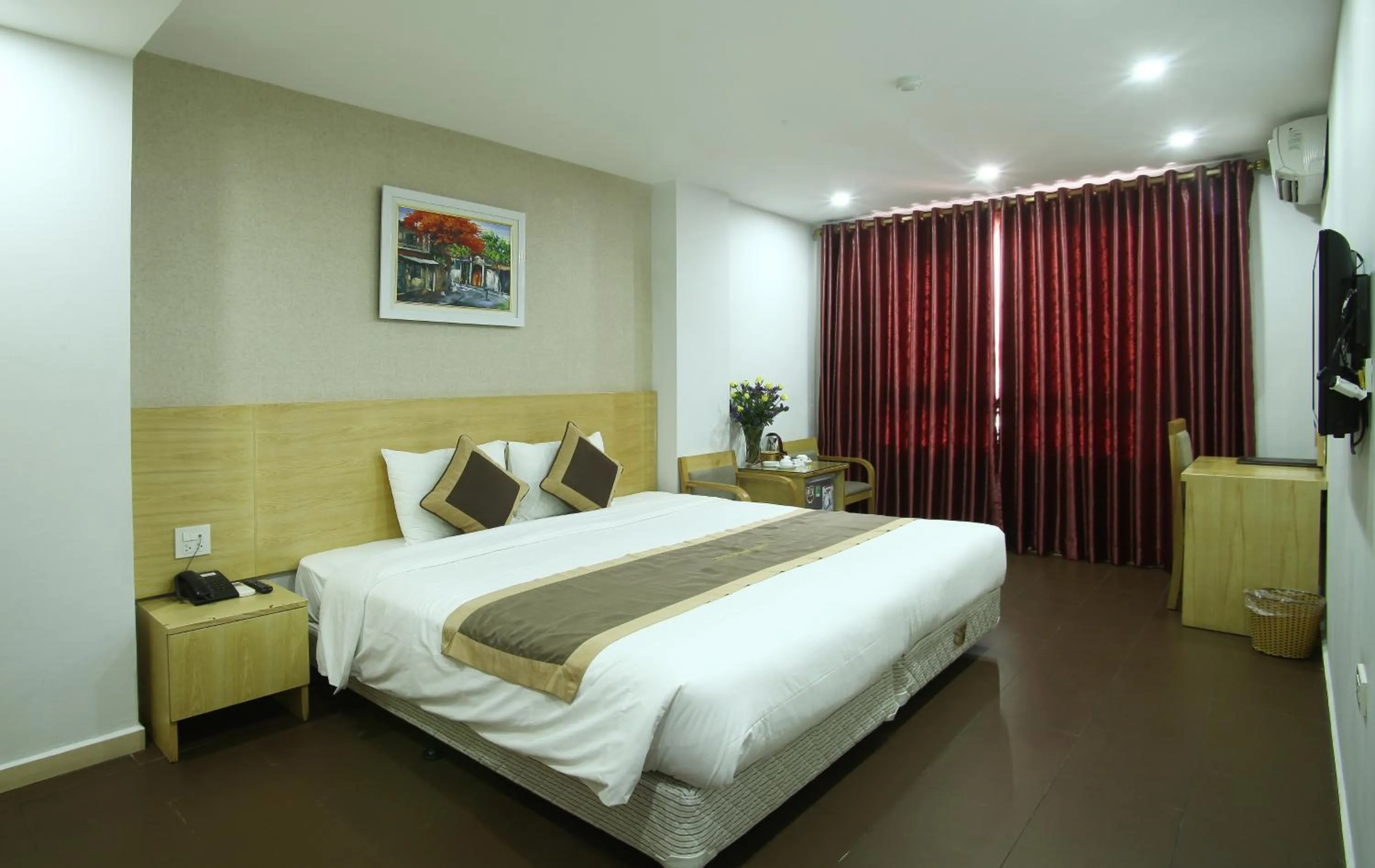 Deluxe Double Room in Blue Pearl Hanoi Hotel
