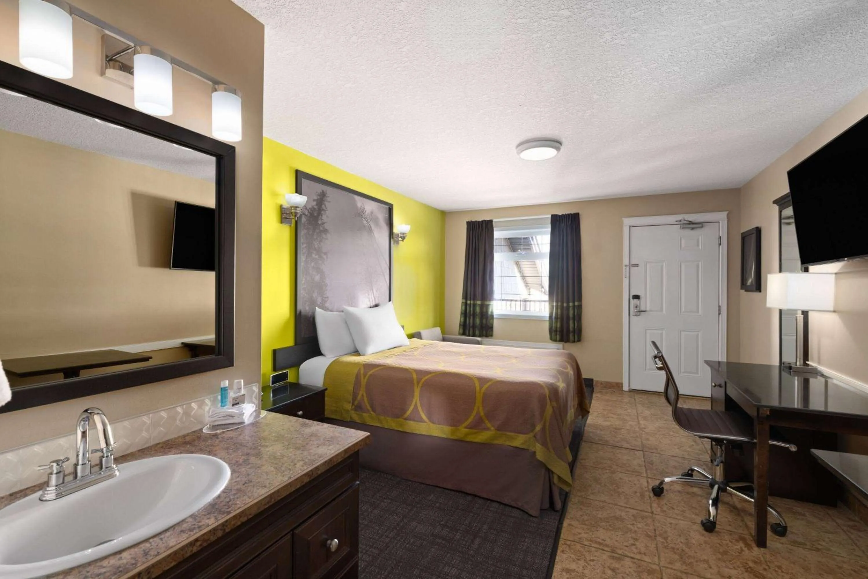 Queen Room - Mobility Access/Non-Smoking in Super 8 by Wyndham Fort McMurray
