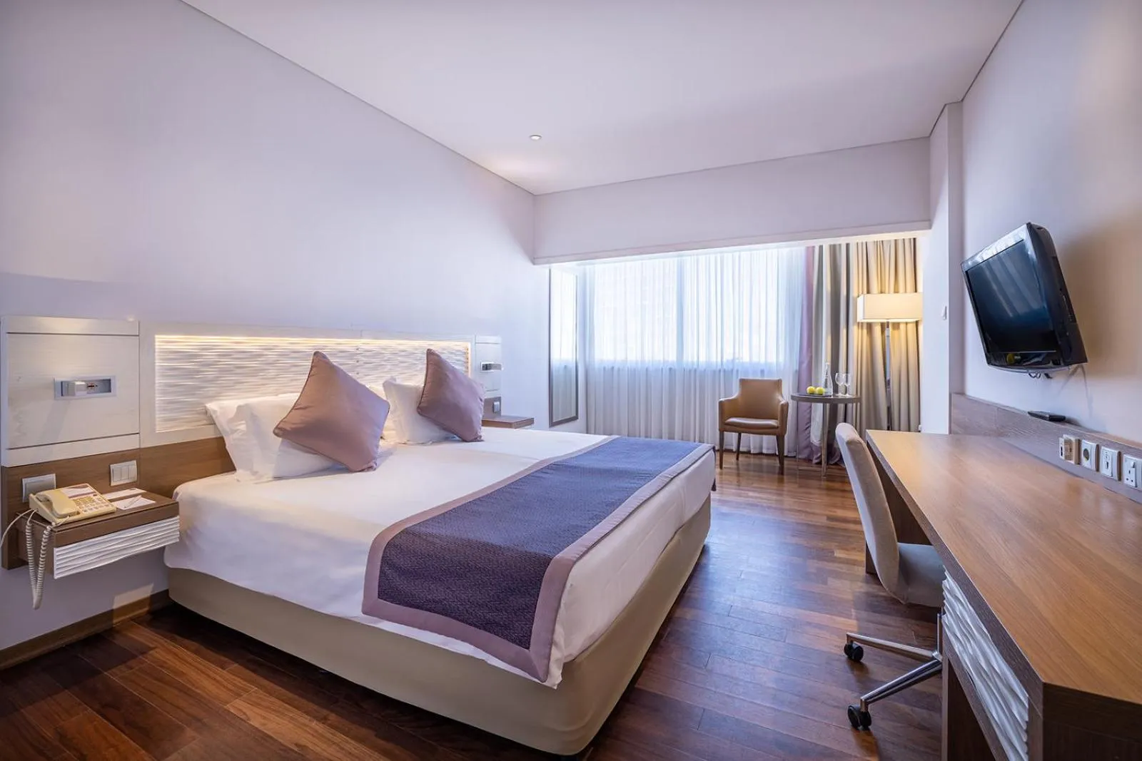 Standard King Room with City View in Crowne Plaza Limassol by IHG