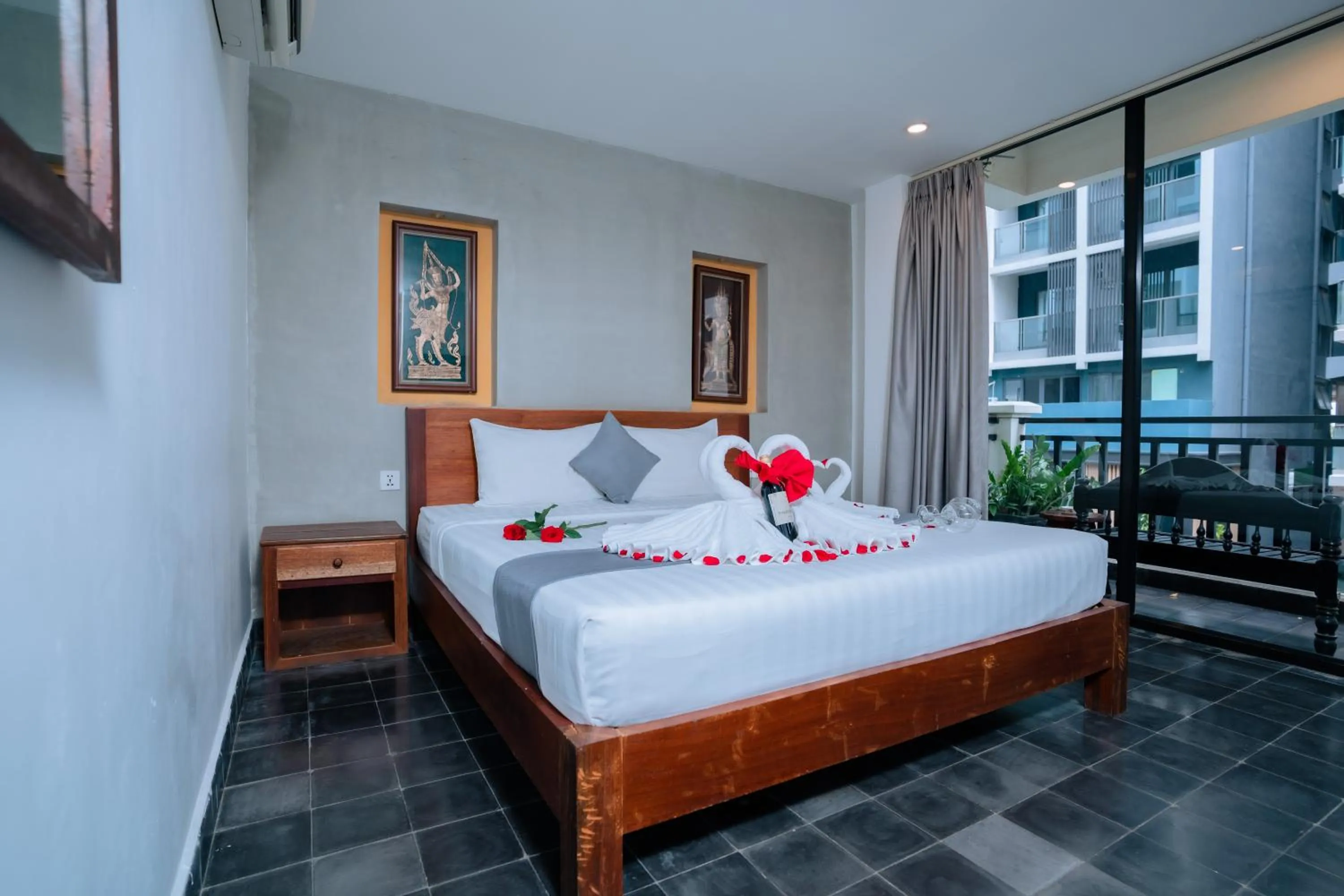 Deluxe Double Room with Balcony in Home Chic Hotel