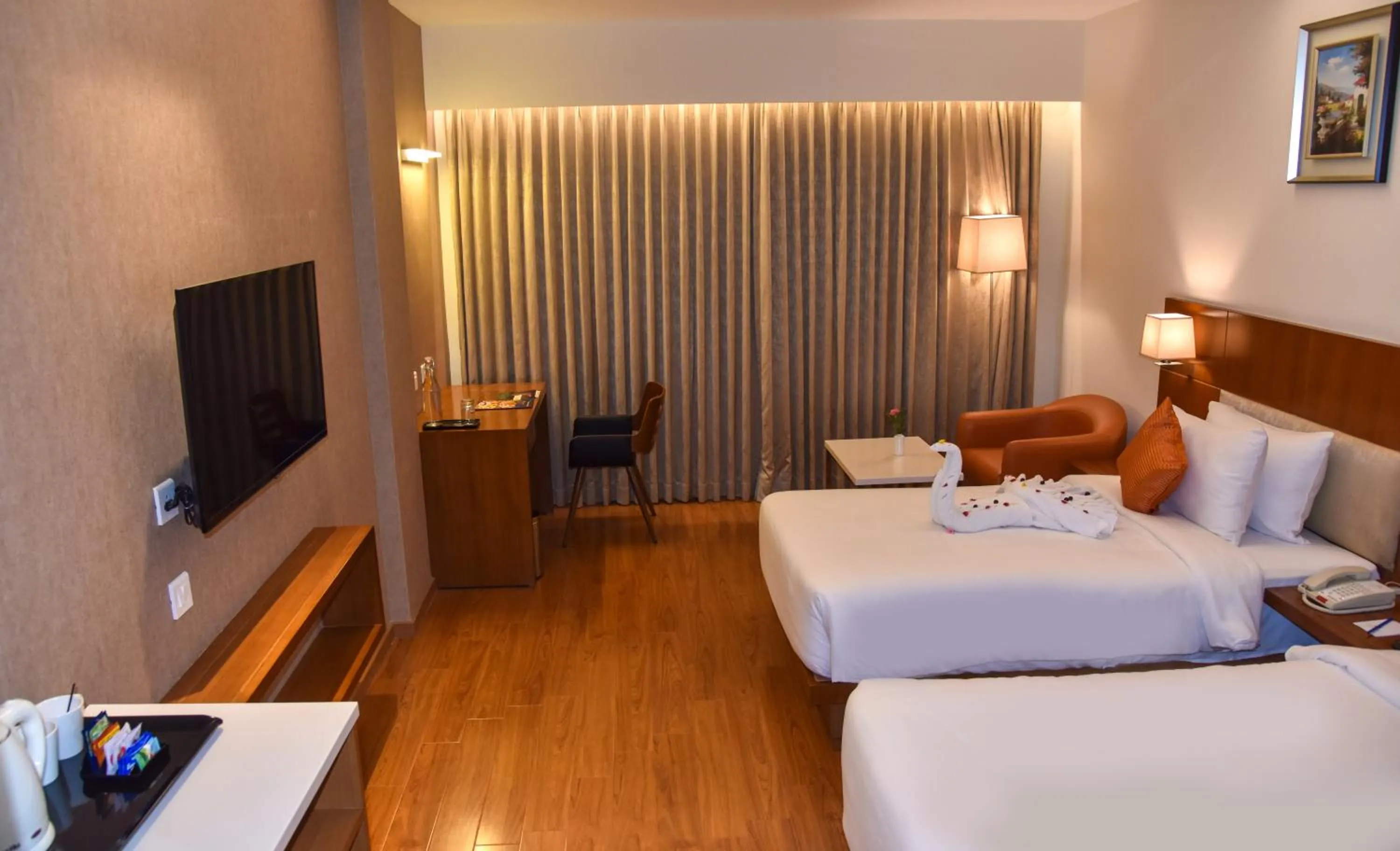 Twin Room in CJ Pallazzio,Salem