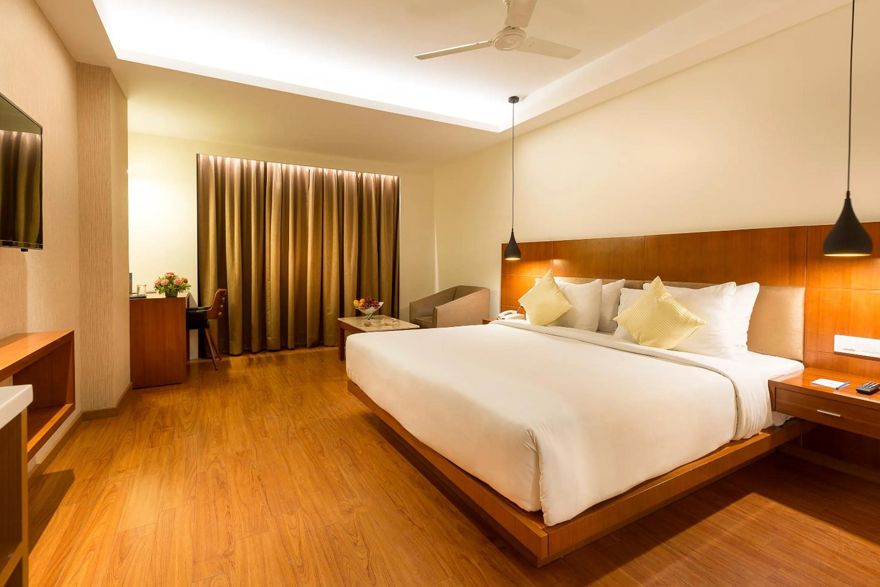 Double Room in CJ Pallazzio,Salem