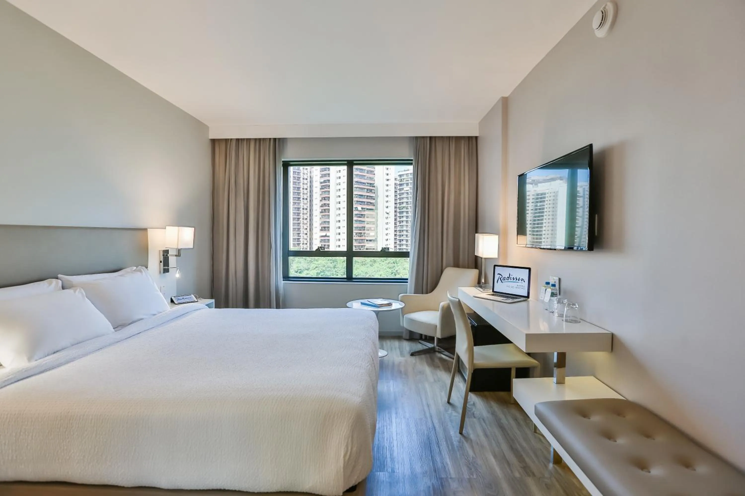 Business Queen Room in Radisson Rio de Janeiro Barra