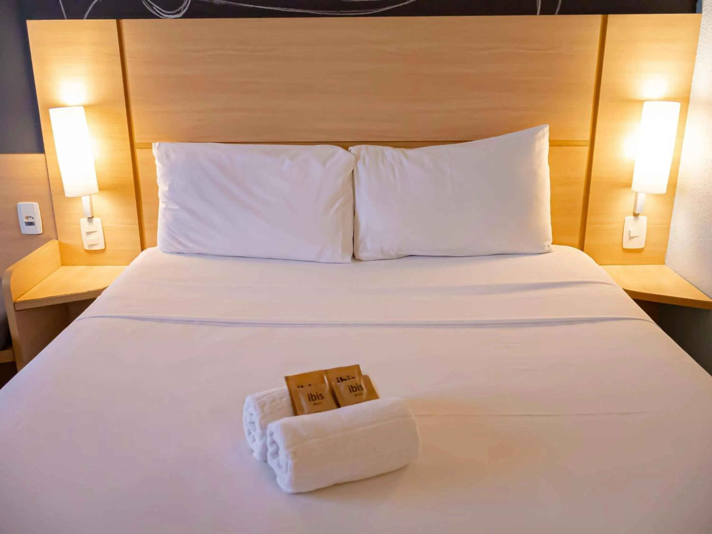 Standard Double Room in ibis Macae