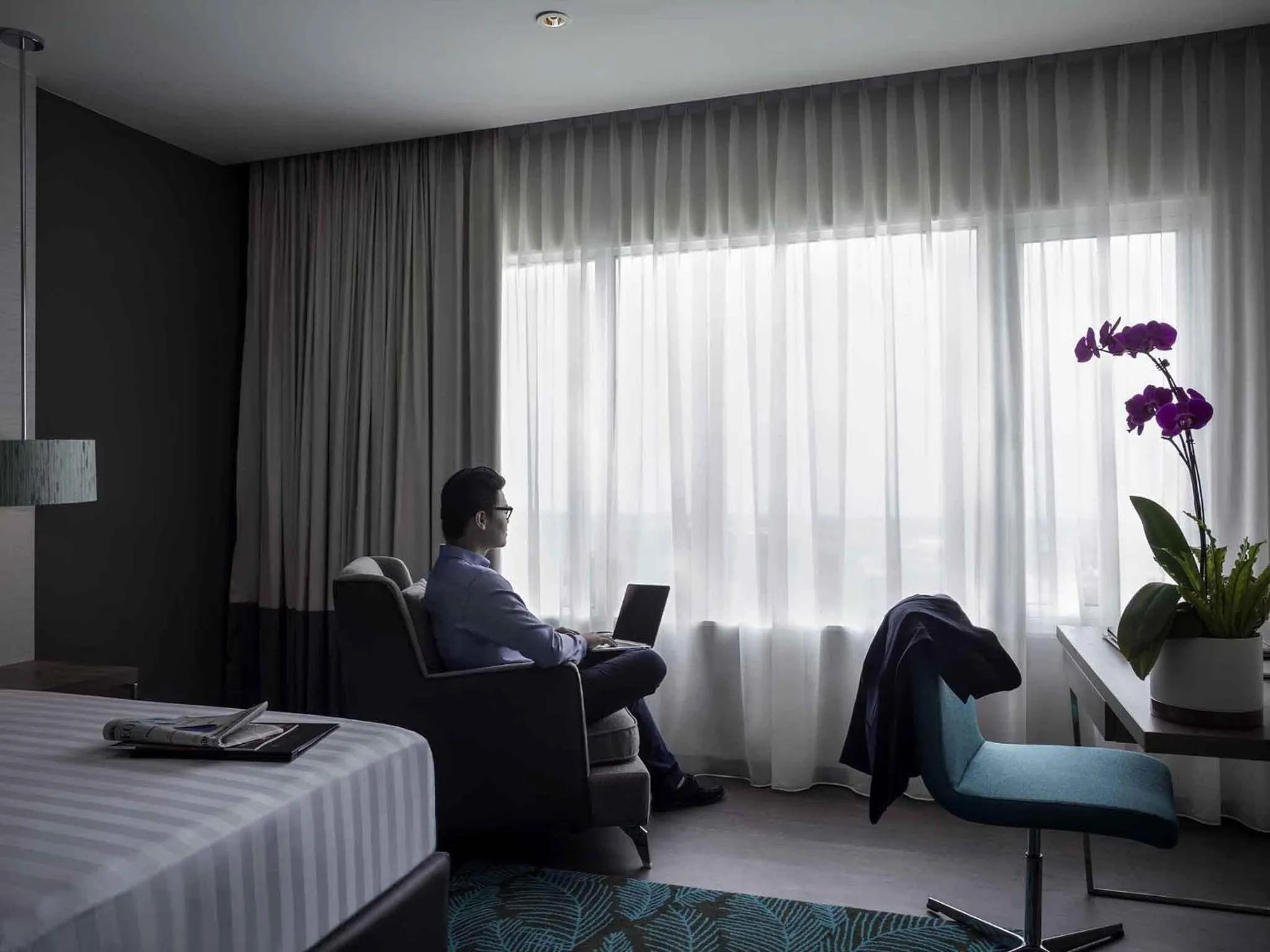 Deluxe King Room with Sea View in Pullman Miri Waterfront