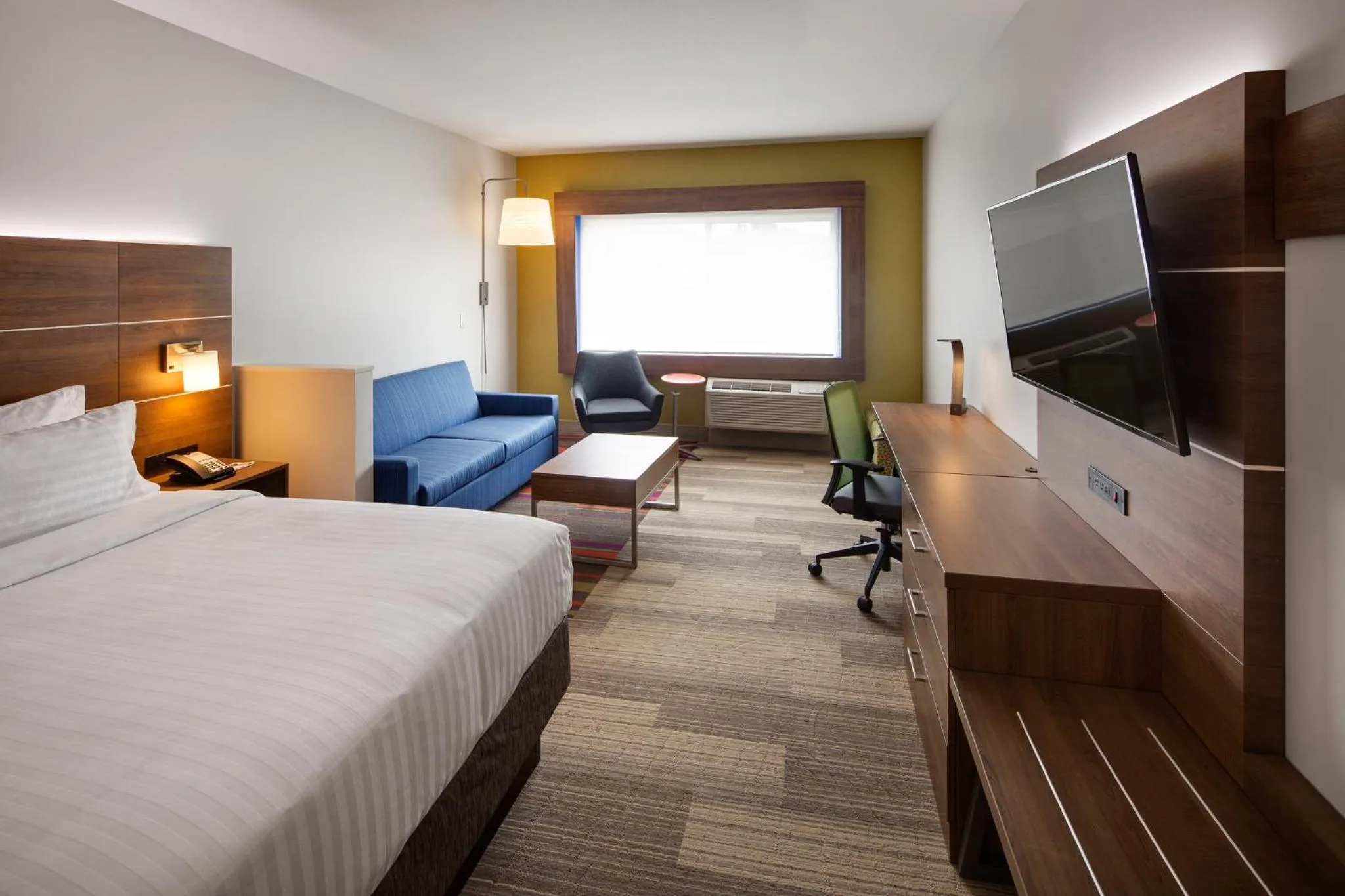 King Suite with Sofa Bed in Holiday Inn Express & Suites Terrace by IHG