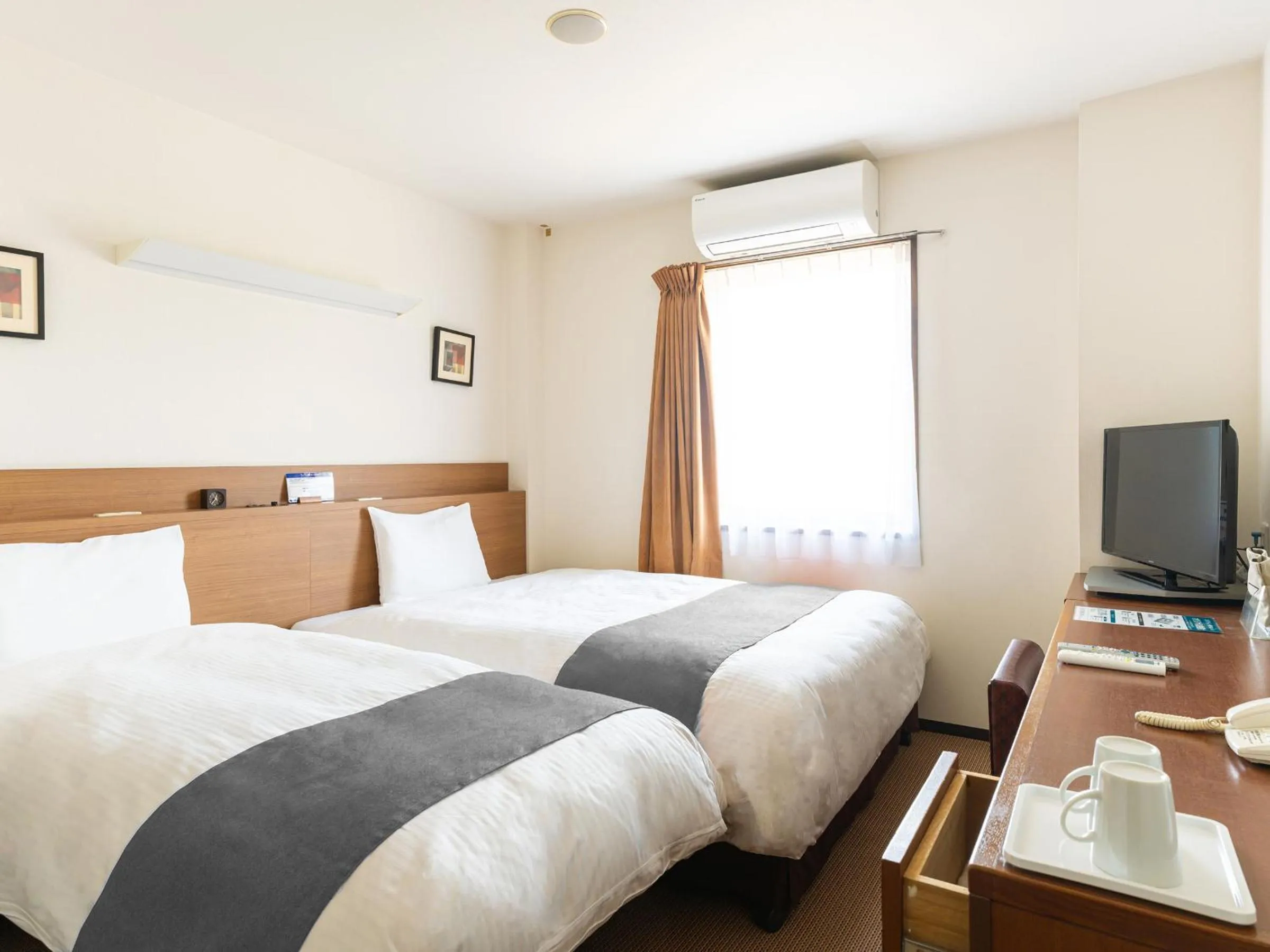 Double Room with Extra Bed - Non-Smoking in Vessel Hotel Higashi Hiroshima
