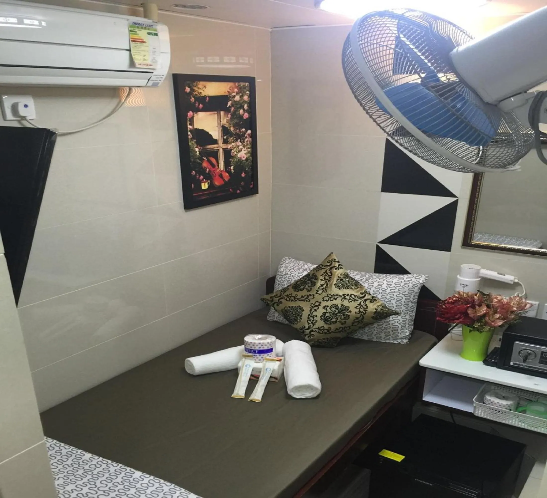 Standard Single Room in Hi-Inn