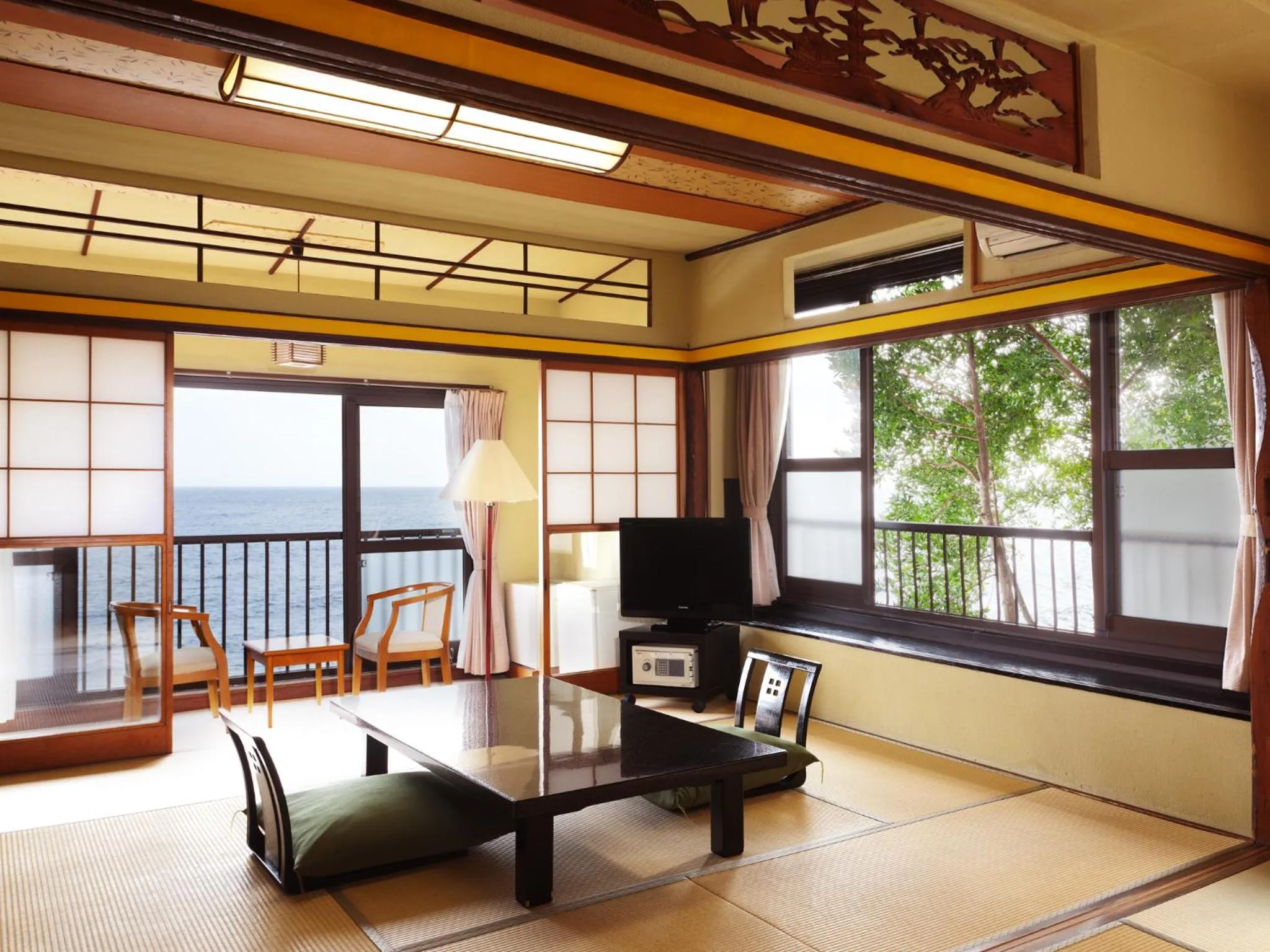 Standard Japanese-Style Room with Sea View in Tsuruya Kisshotei