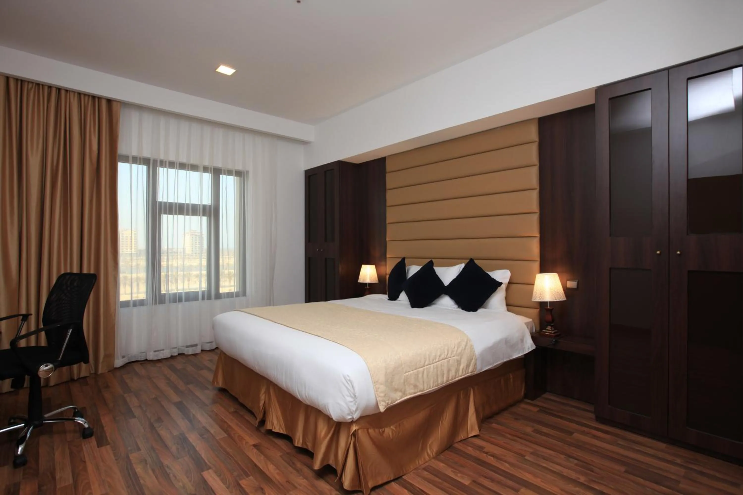 King Room with City View in Golden Tulip Al Khobar Suites