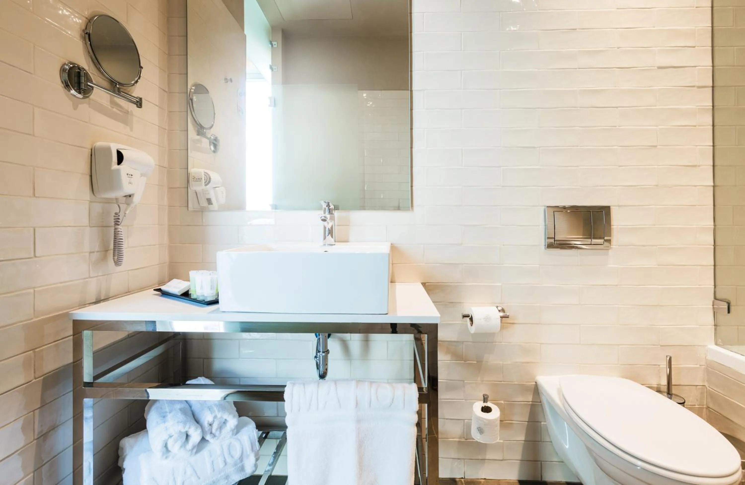 Executive Double or Twin Room, Business Lounge Access in Prima Link Hotel