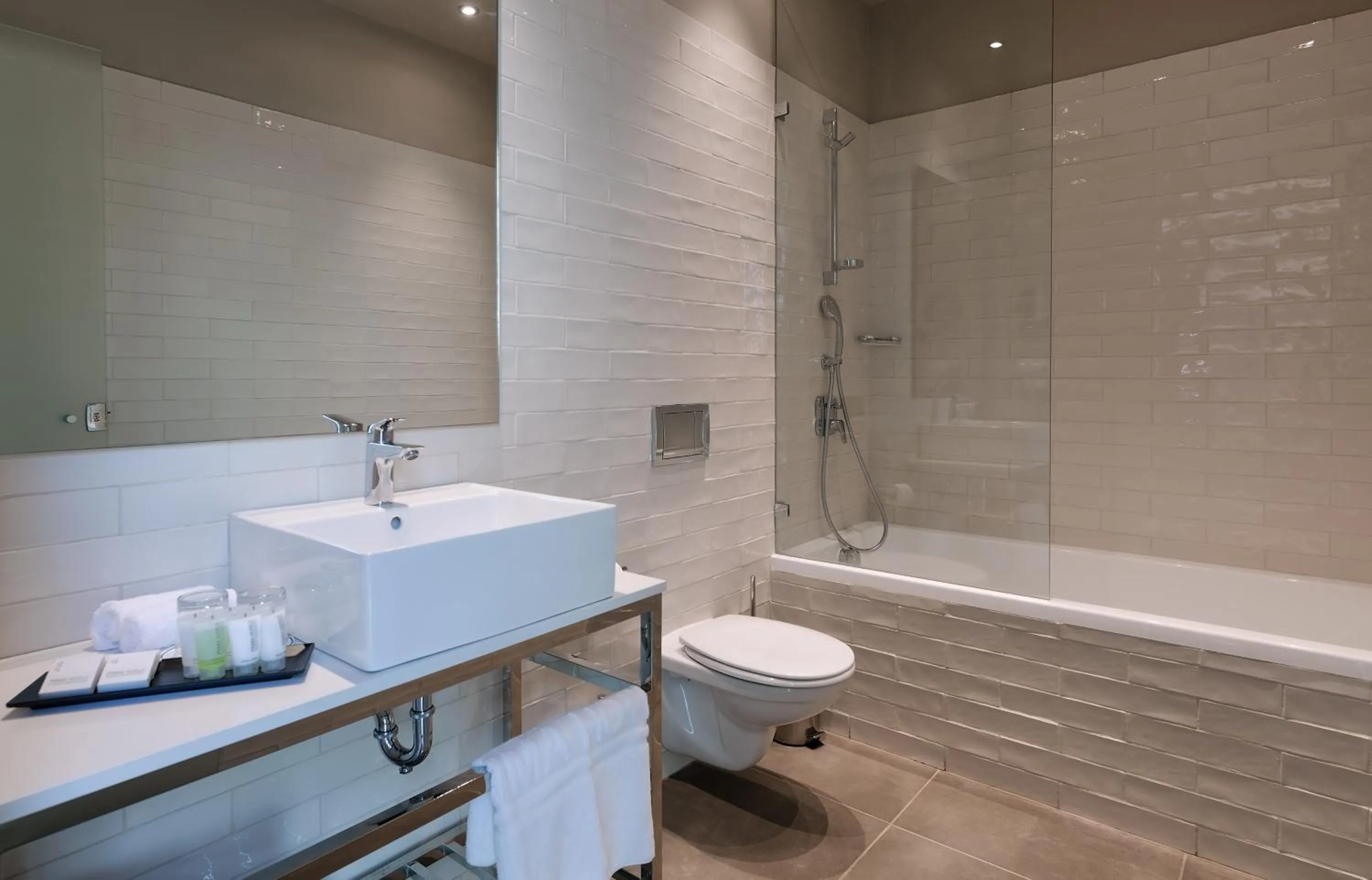 Deluxe Triple Room, Business Lounge Access in Prima Link Hotel