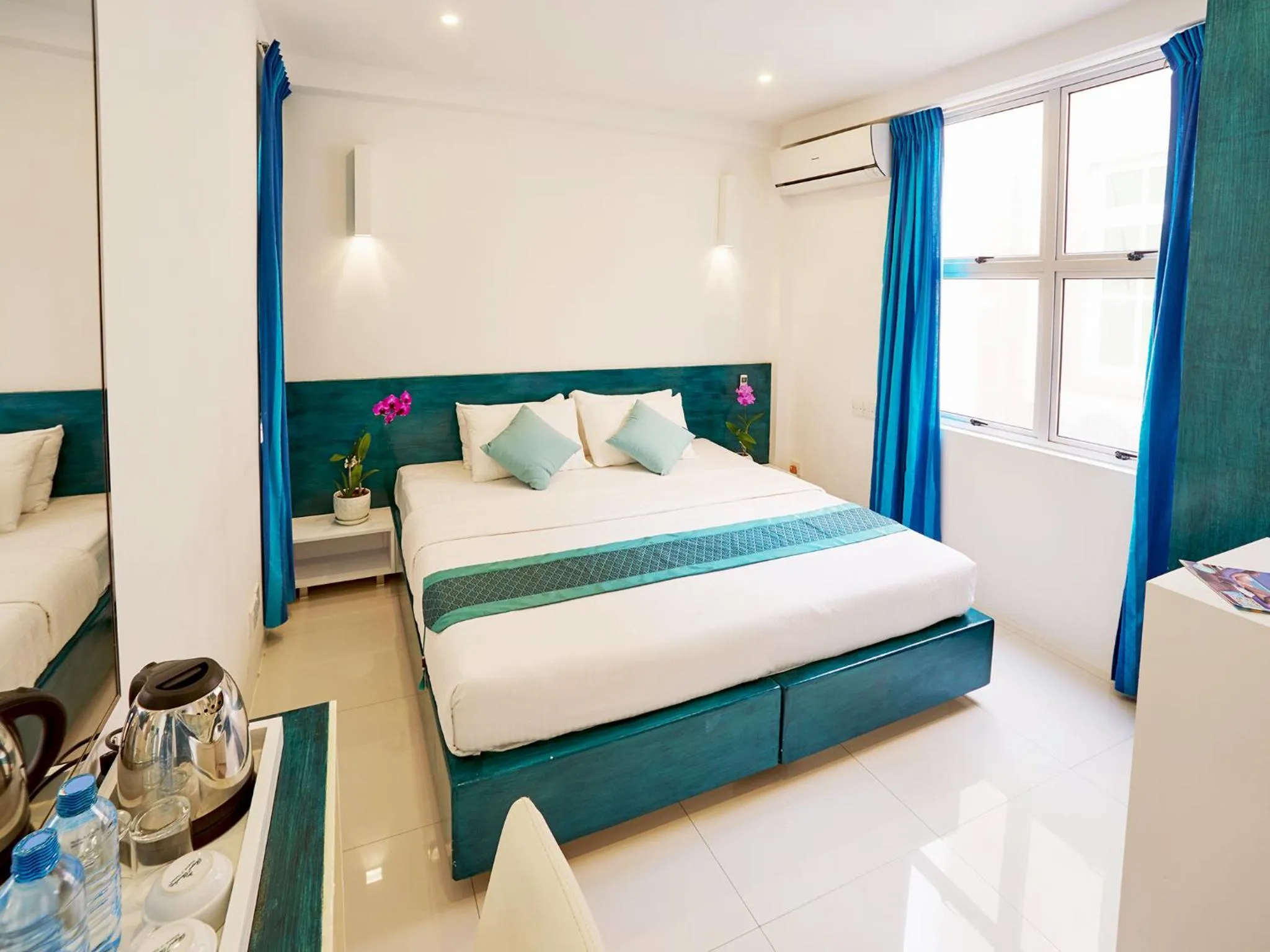 Deluxe Double Room in Planktons Beach