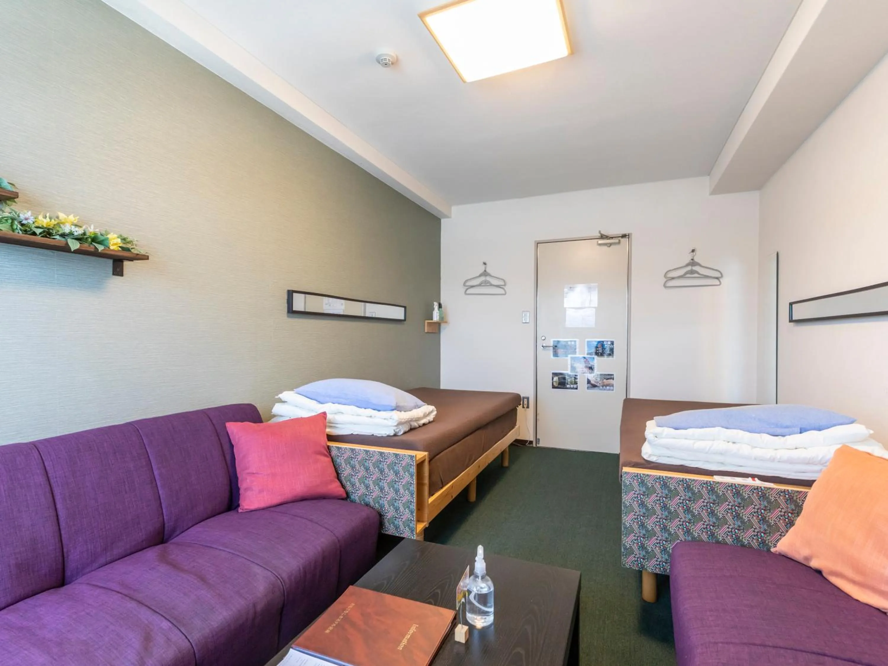 Twin Room with Shared Bathroom - single occupancy in Omotenashi Hostel Miyajima