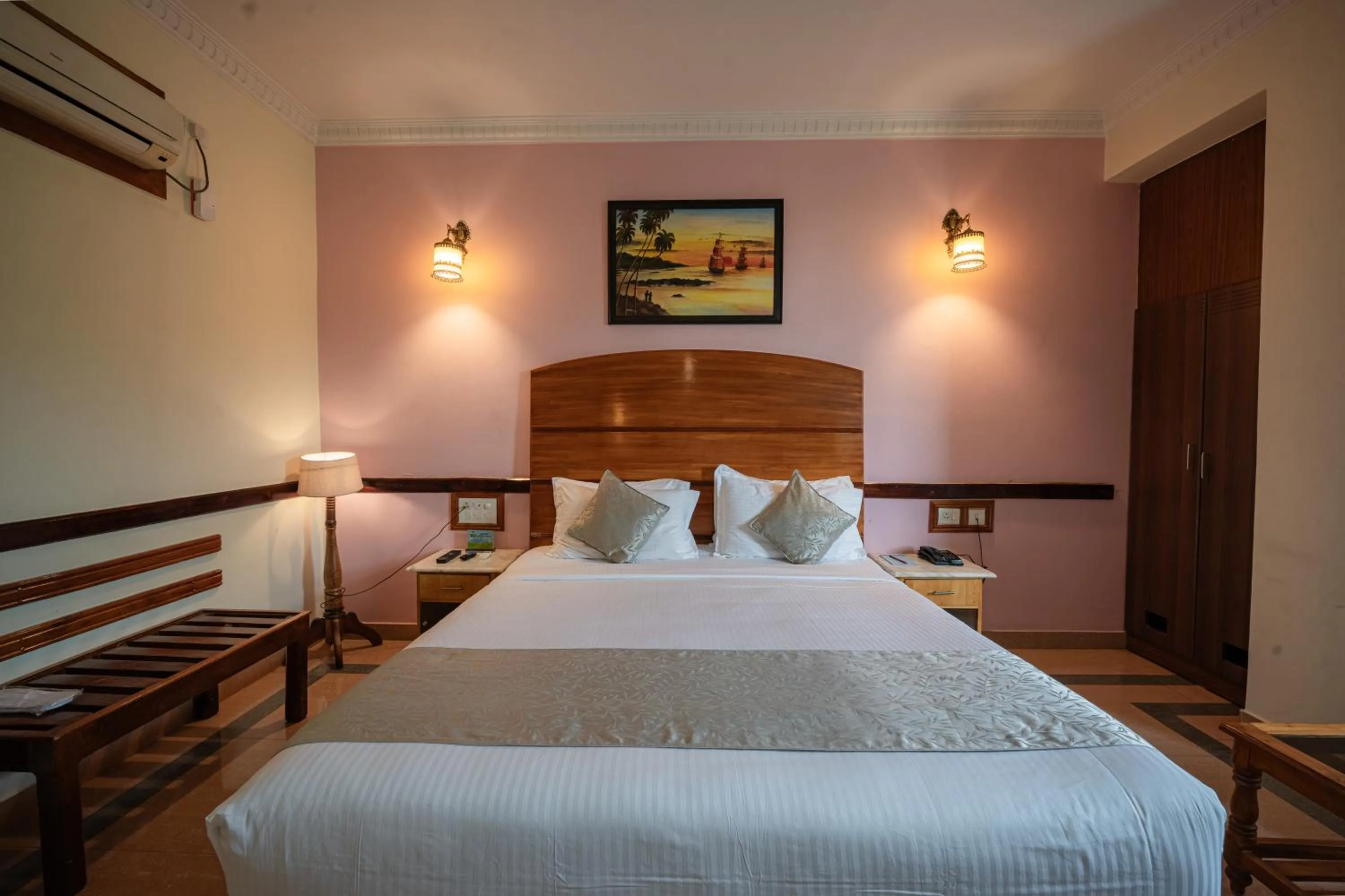 Deluxe Room in Hotel Presidency Kempegowda International Airport Bangalore