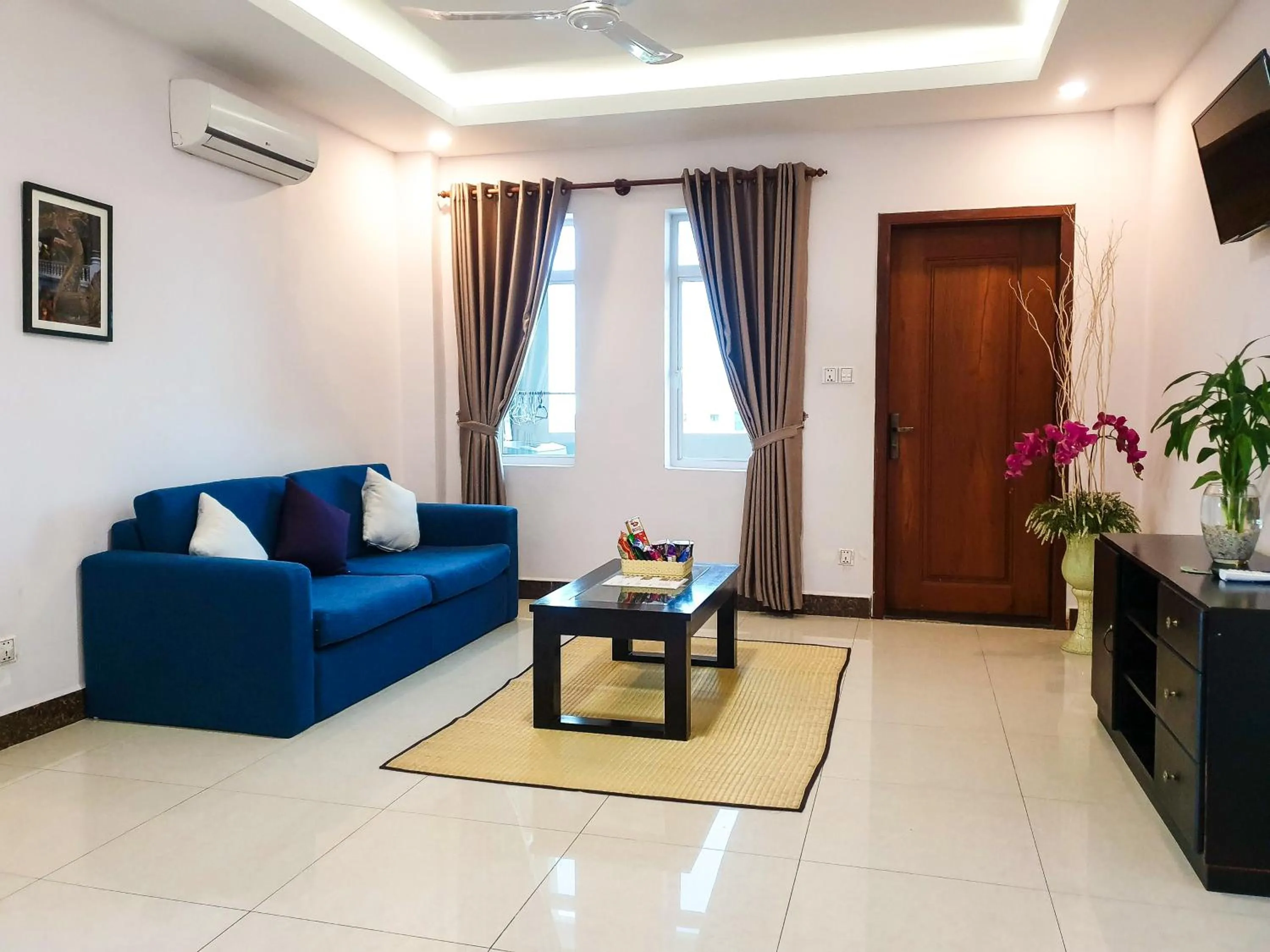 Two-Bedroom Apartment in La Belle Residence