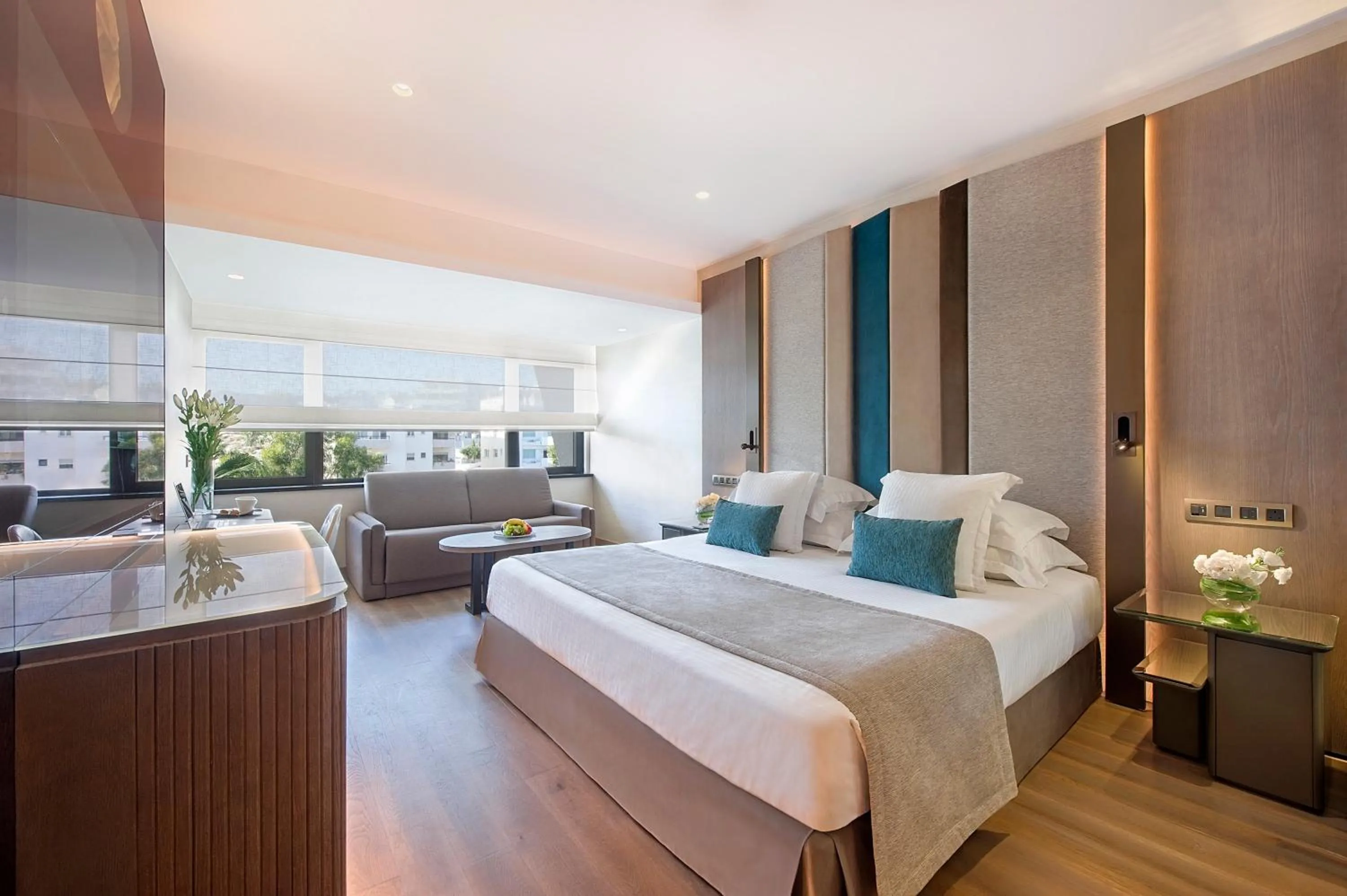Superior Double or Twin Room with Inland View in Amathus Beach Hotel Limassol