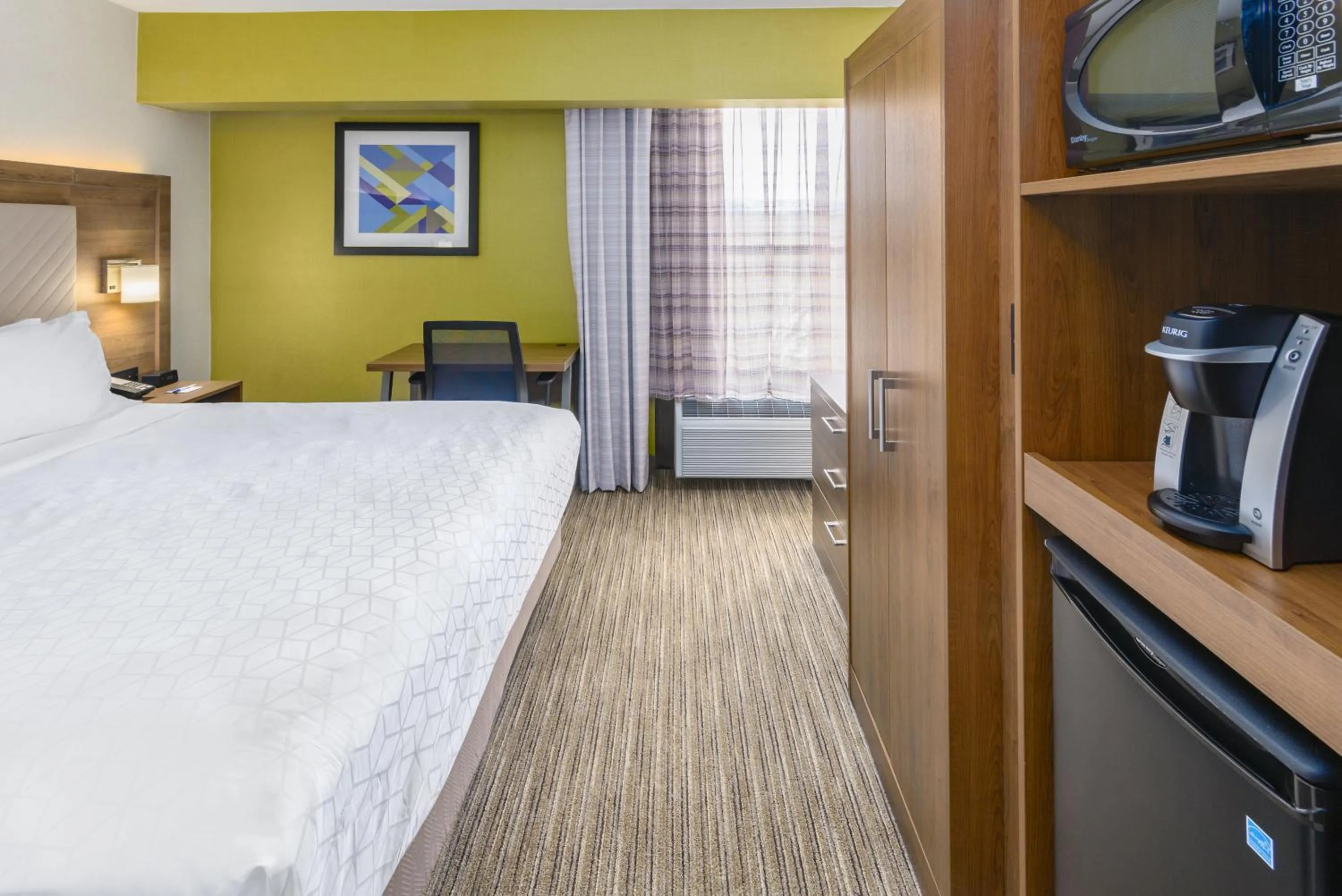 Standard King Room with Microwave and Minifridge in Holiday Inn Express Southington by IHG