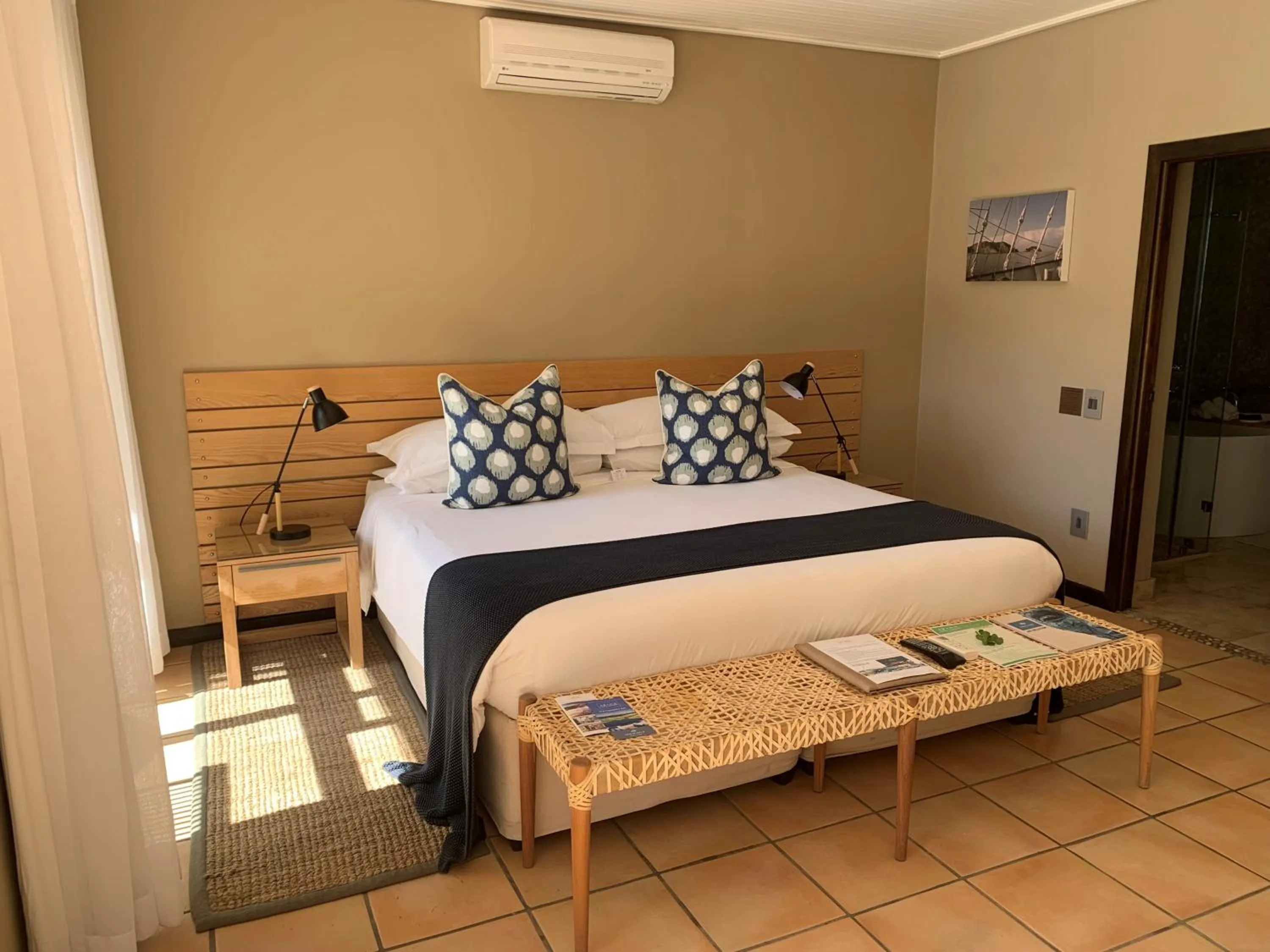 Standard Double Room - single occupancy in Abalone Guest Lodge