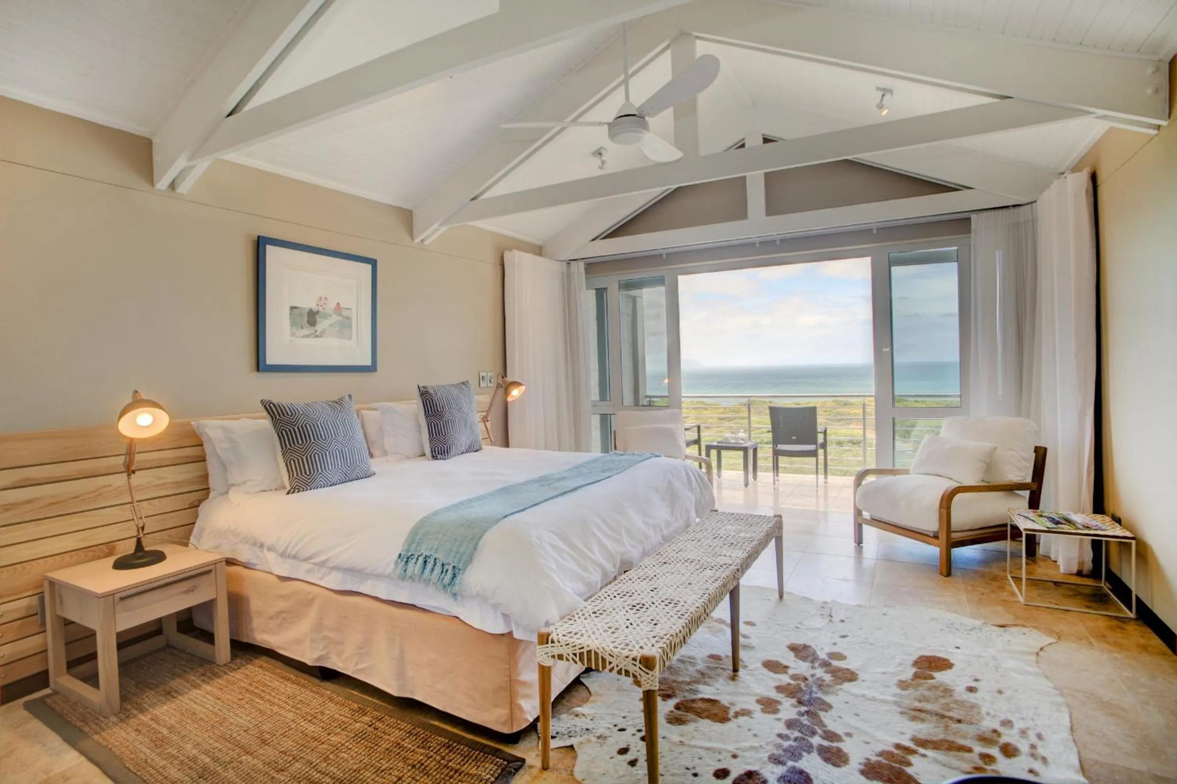 Ocean View Suite - single occupancy in Abalone Guest Lodge