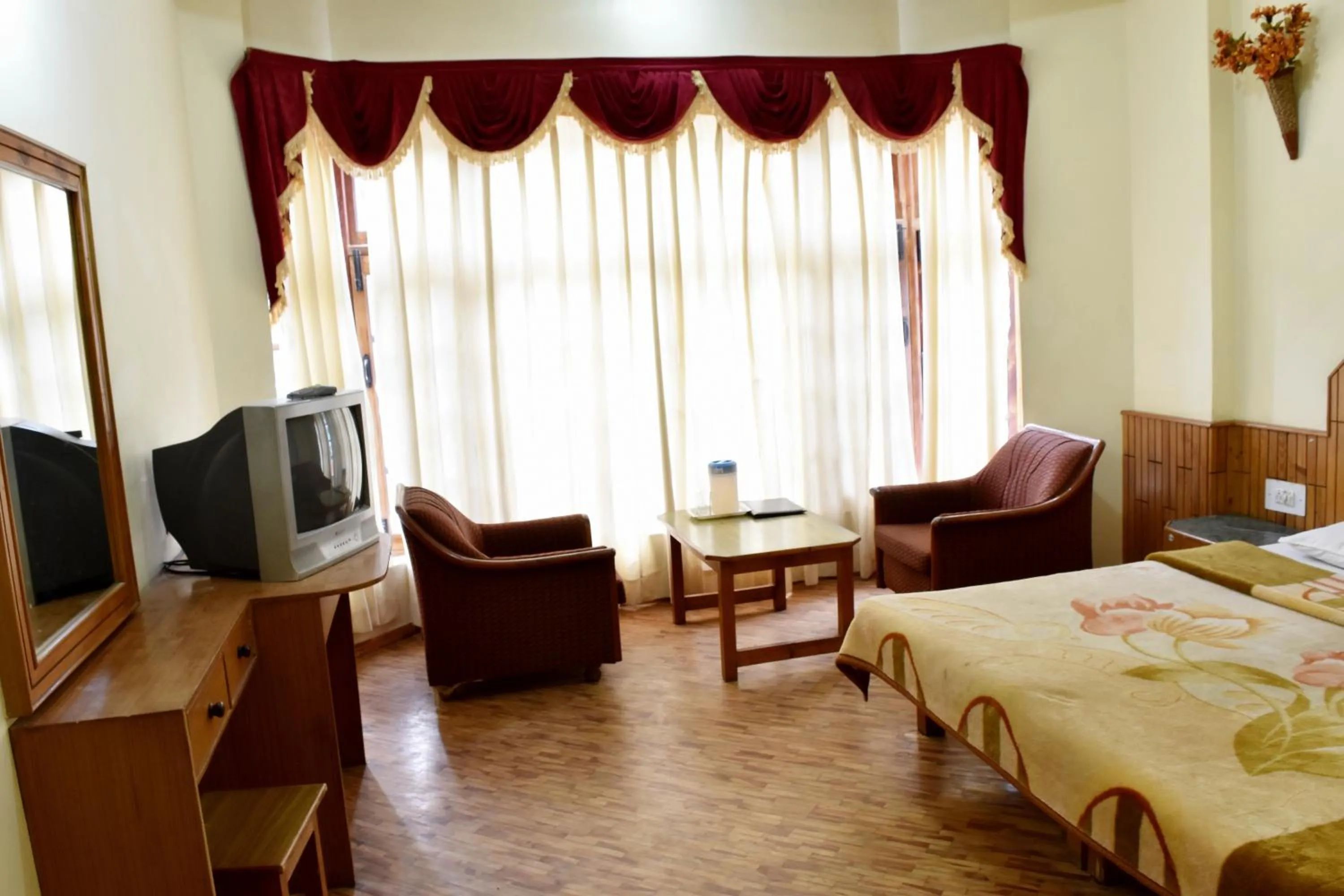 Deluxe Room in Hotel Satkar Residency - Riverside Old Manali