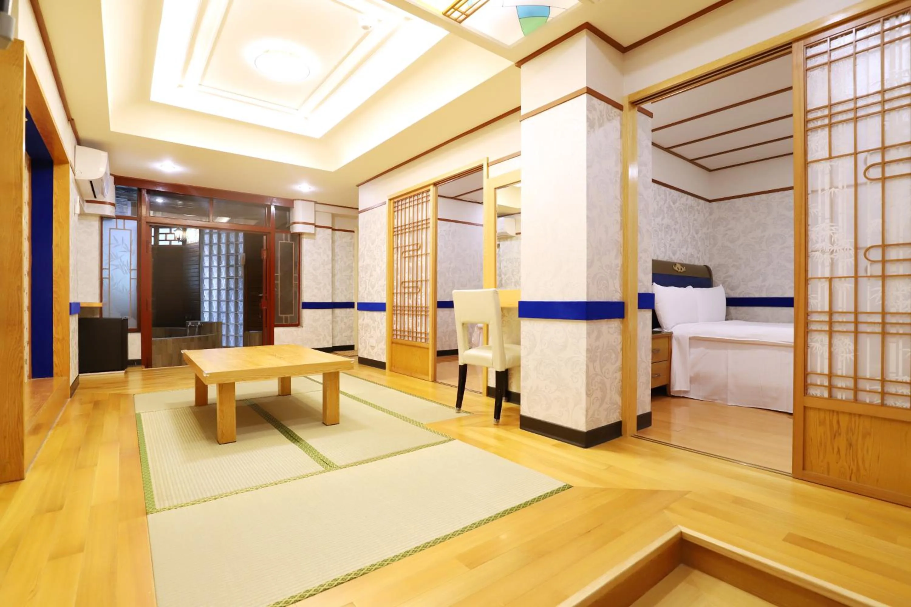 Premium Quadruple Room in Phoenix Pavilion Hot Spring Hotel