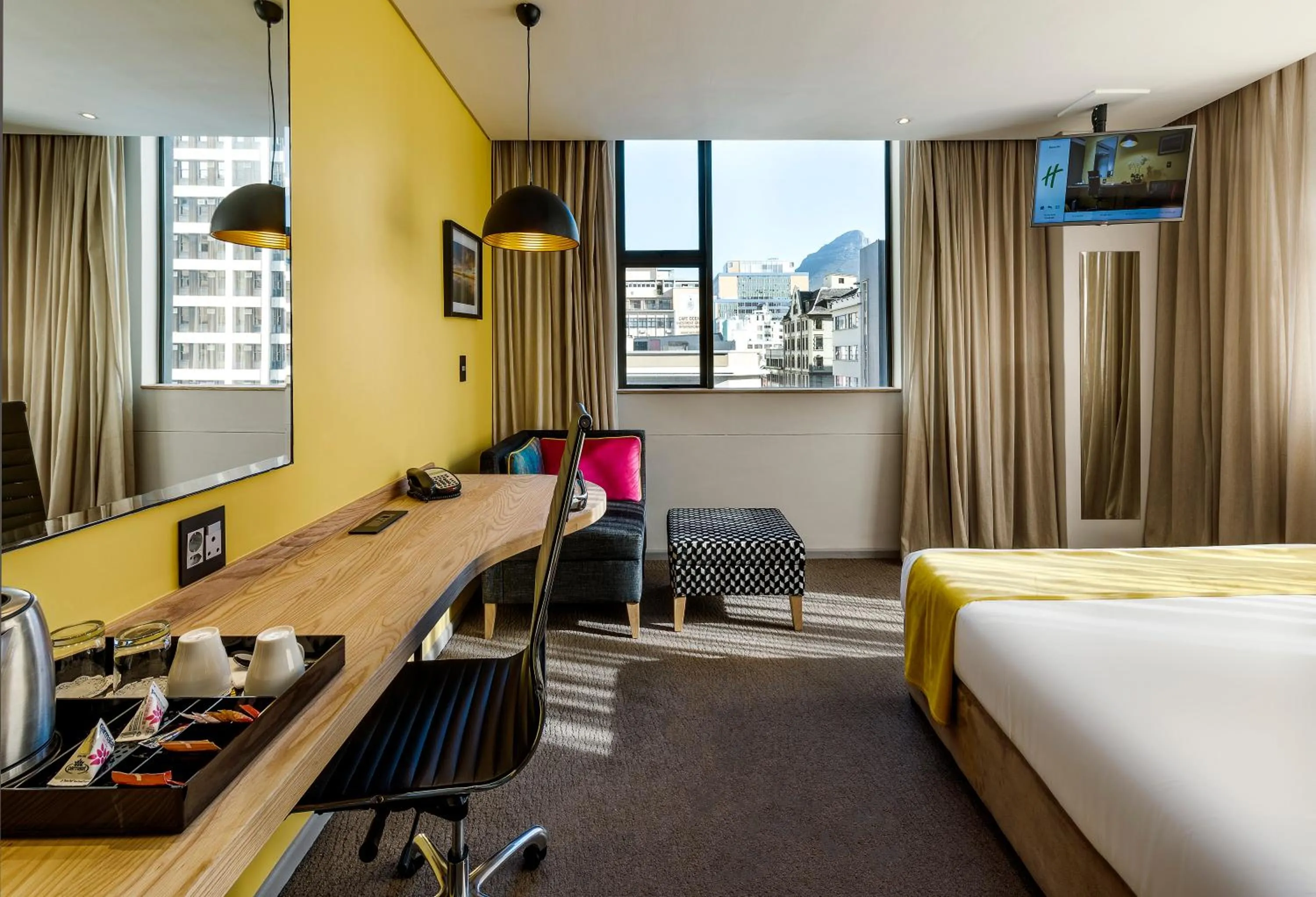 Deluxe King Room - single occupancy in Cresta Grande Cape Town