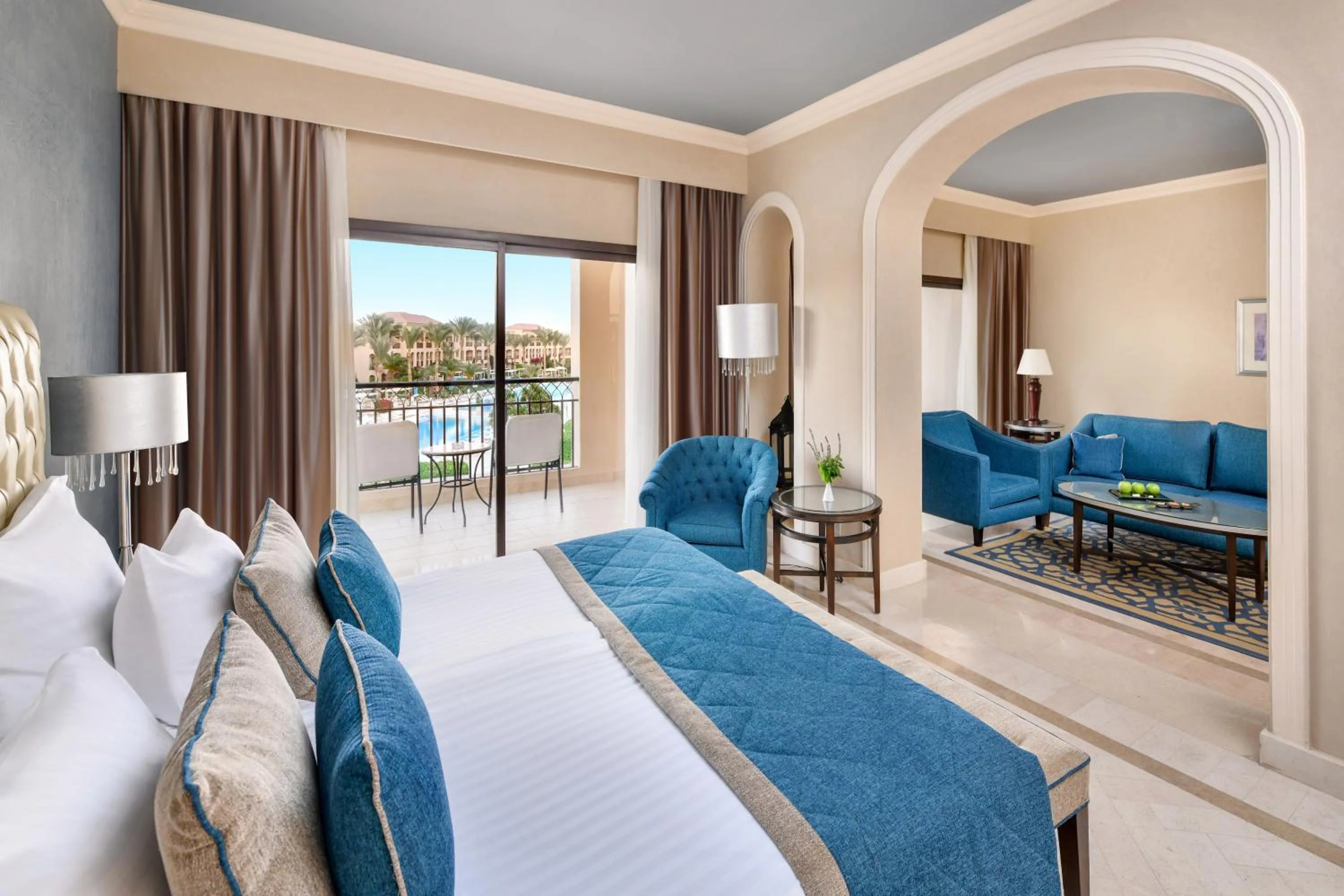 Junior Suite, Queen or Twin Bed, Pool View in JAZ Aquamarine