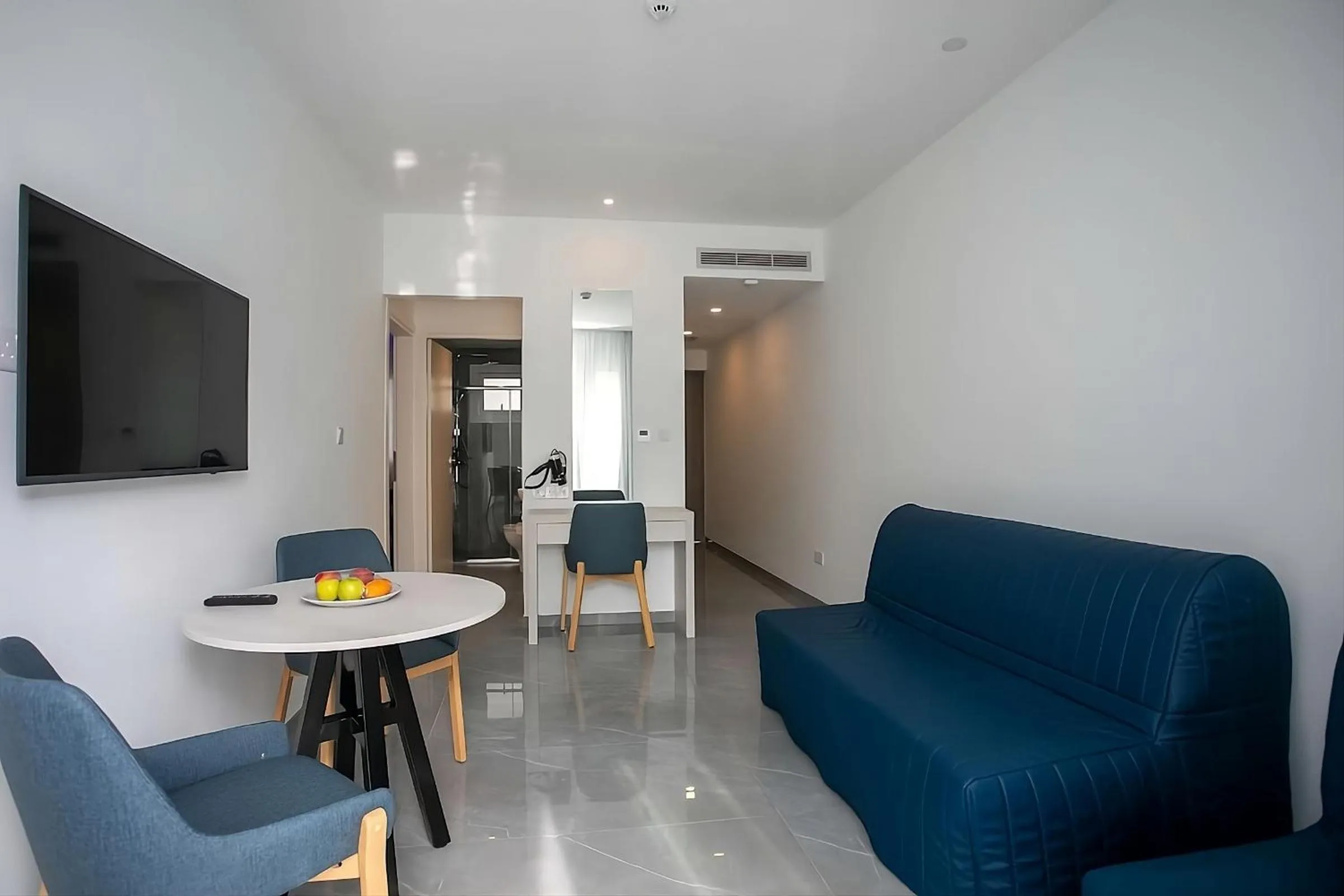 Suite with Queen Bed and Kitchen - Non-Smoking in Best Western Plus Larco Hotel