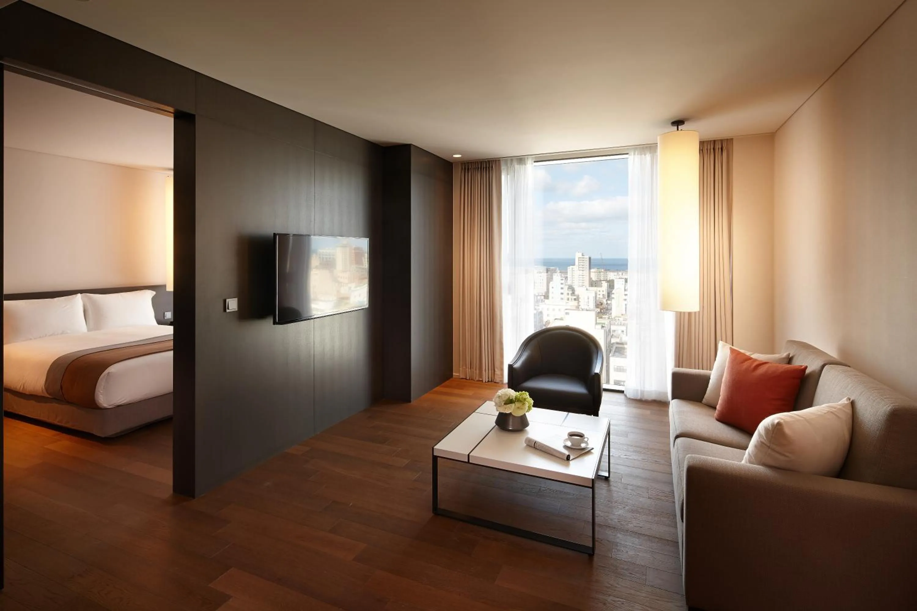 Grand Deluxe Room in Shilla Stay Cheonan Asan - Samsung Display City