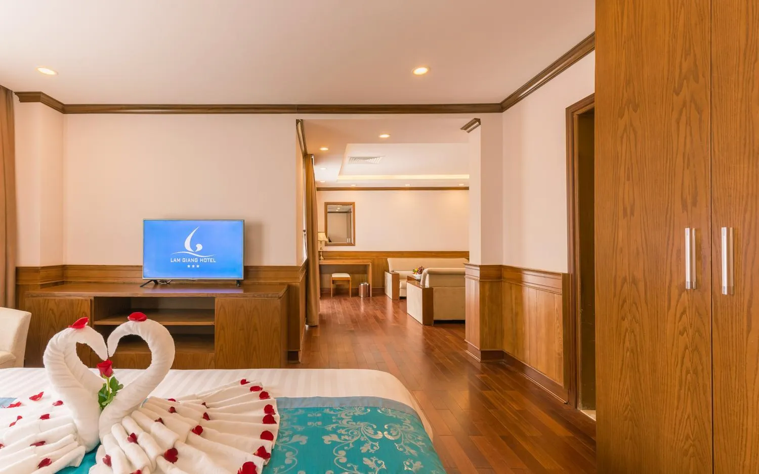 Premier Suite in Lam Giang Hotel