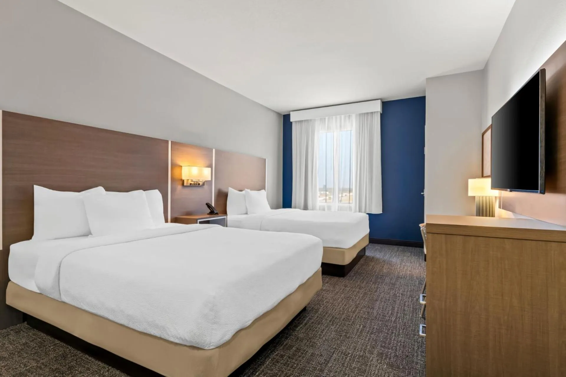 Queen Room with Two Queen Beds and Accessible Tub - Mobility and Hearing Access in Spark by Hilton Catoosa Tulsa