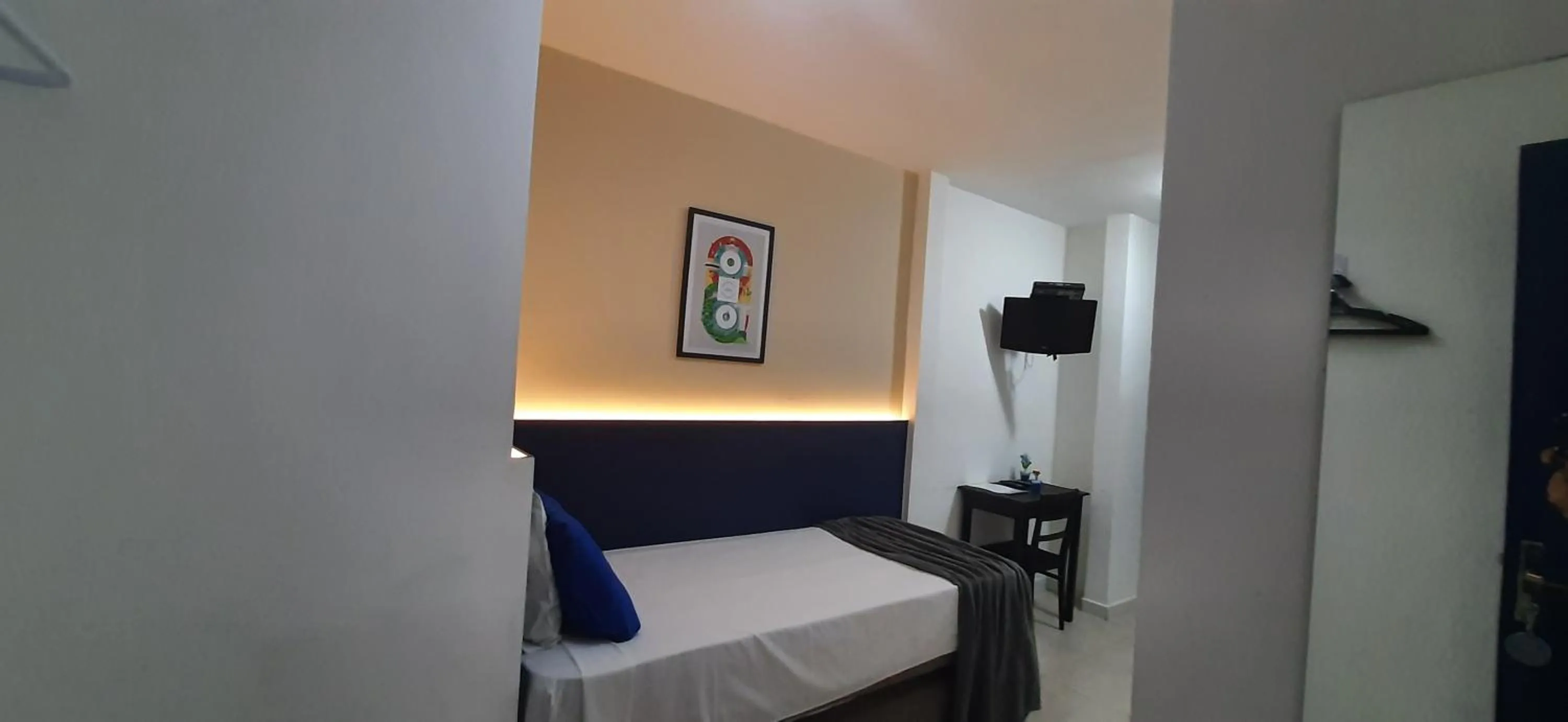 Individual Room in Copacabana Blue Hotel