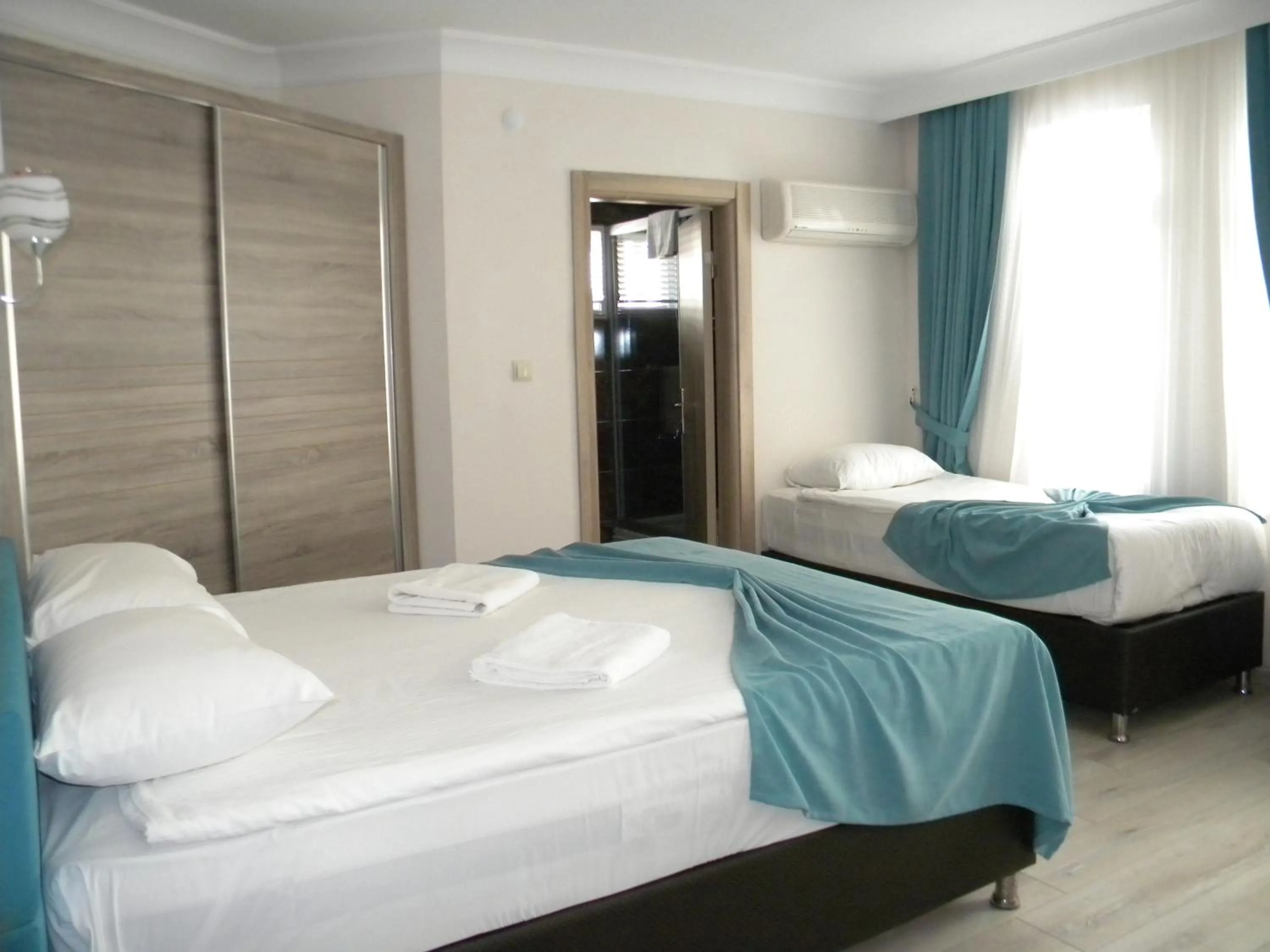 Triple Room in Sava Hotel