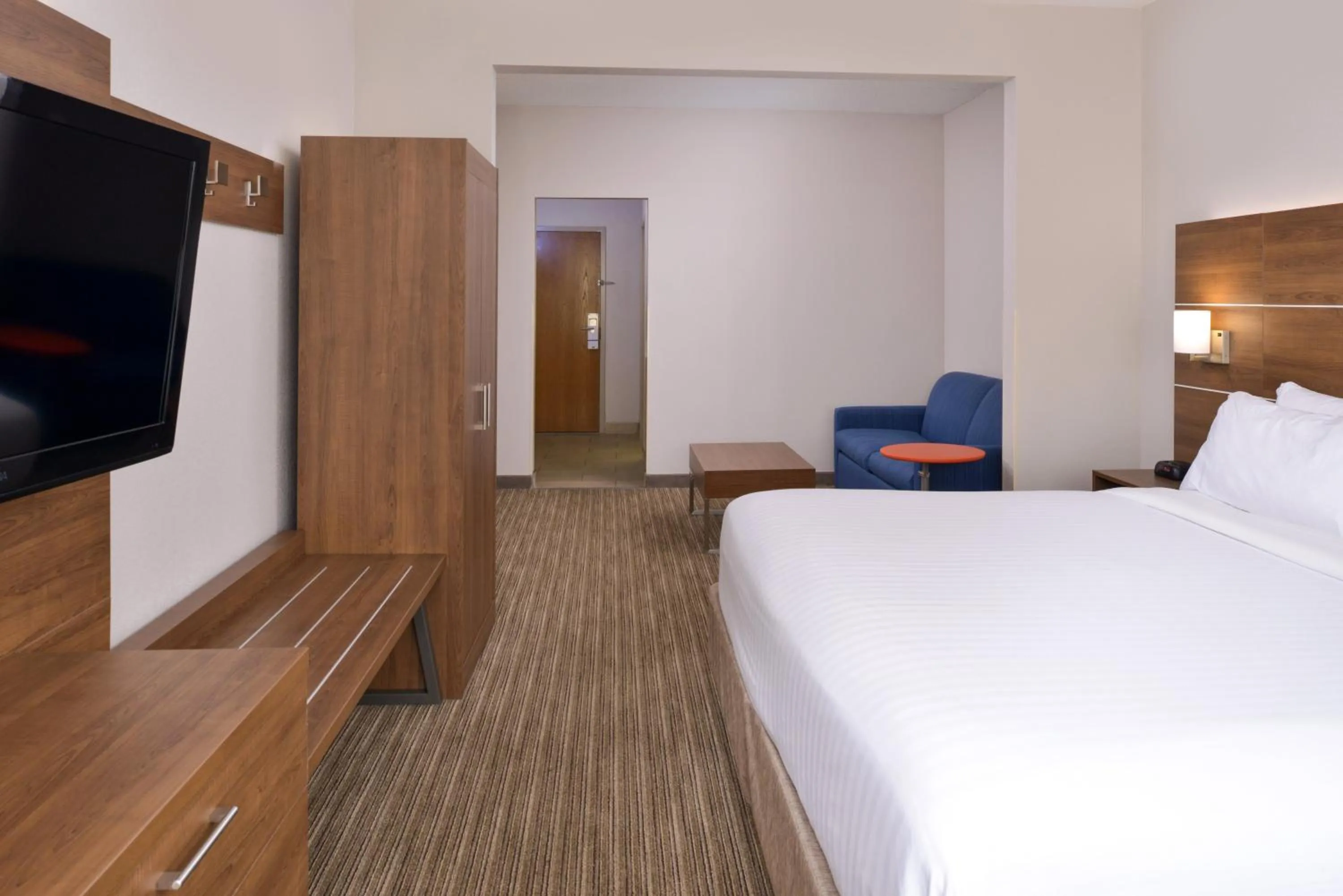King Suite - Non-Smoking in Holiday Inn Express & Suites Chattanooga - East Ridge by IHG